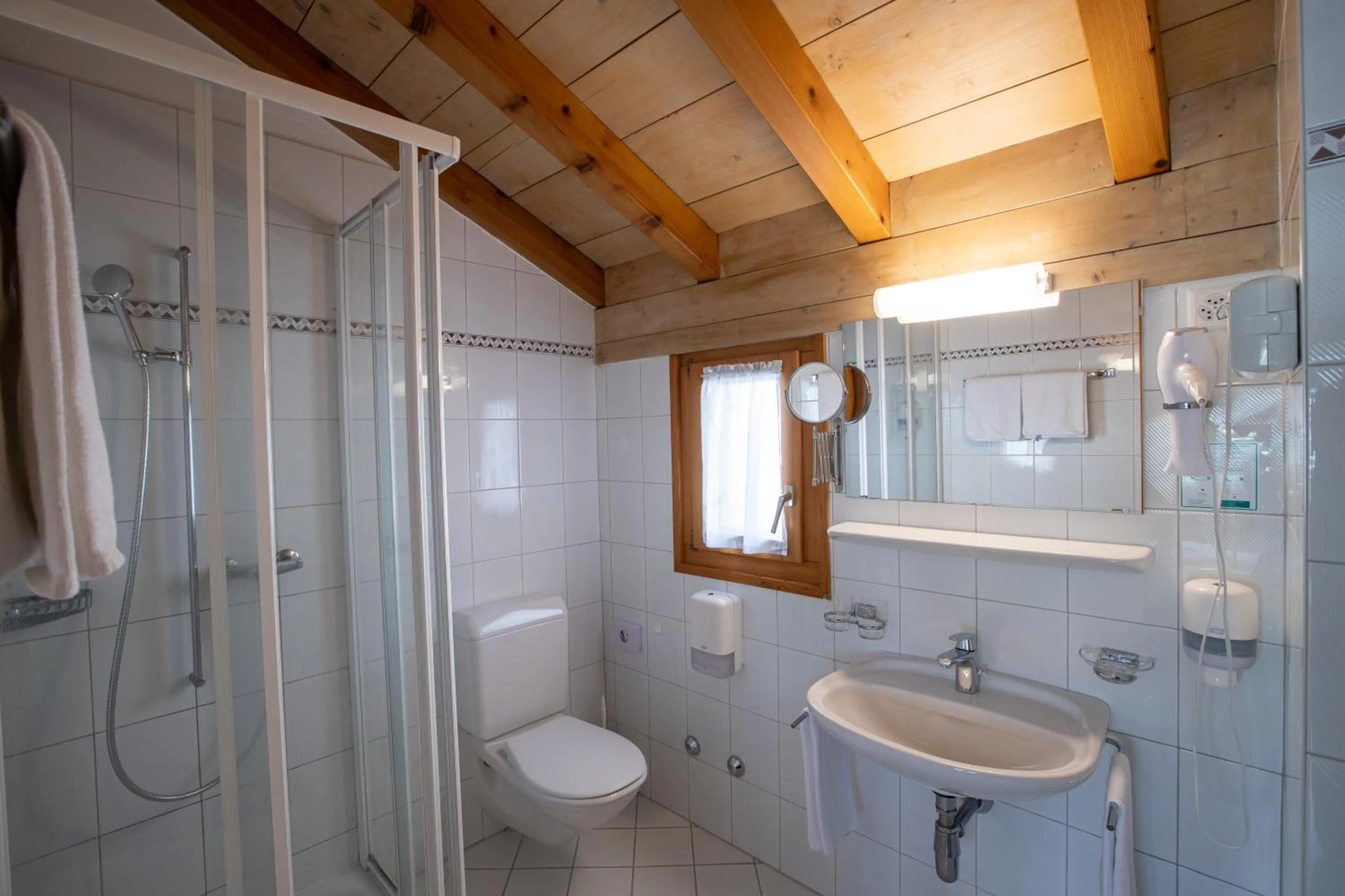 Shower in Osteria Ascona