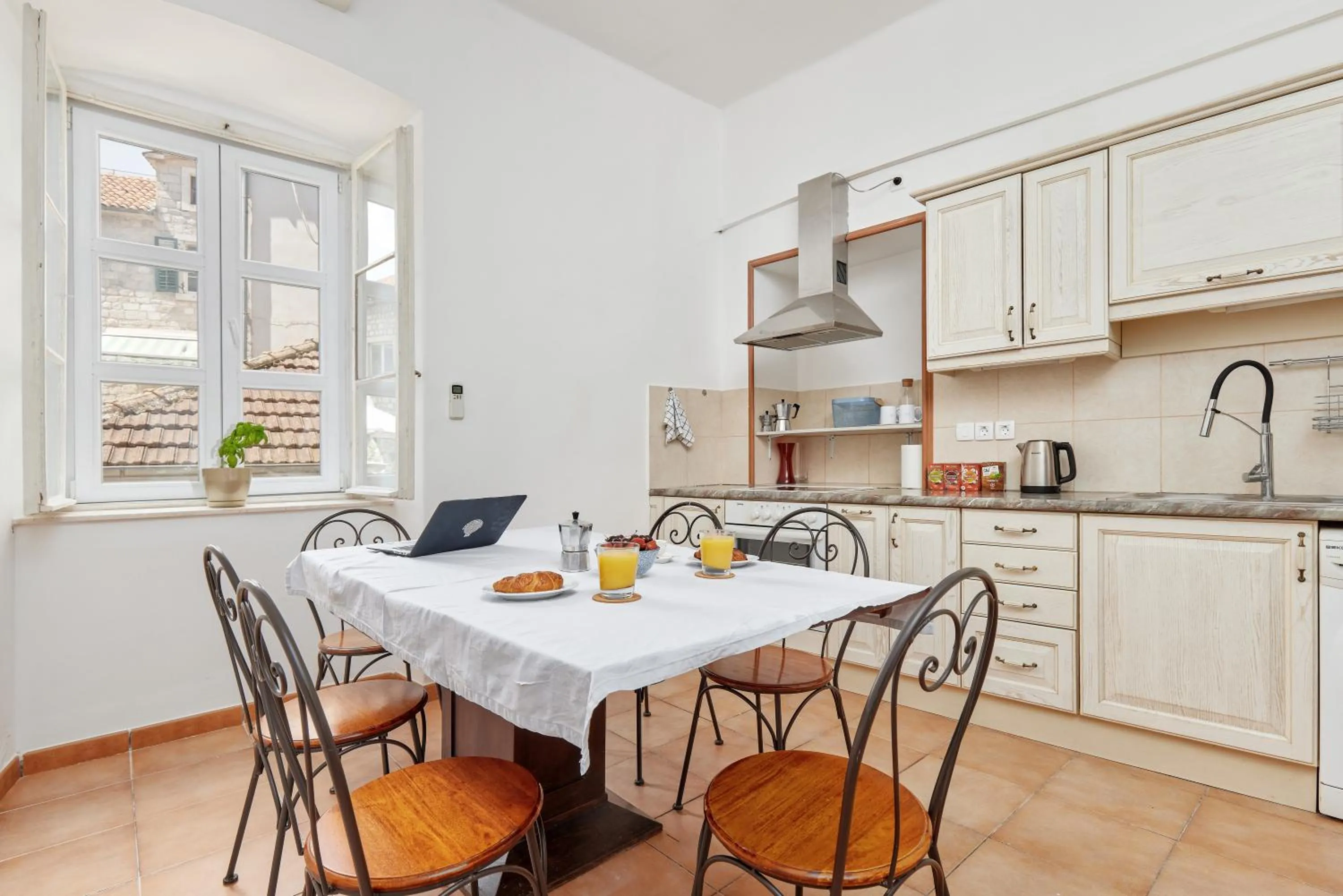 Dining area in Kotor Nest