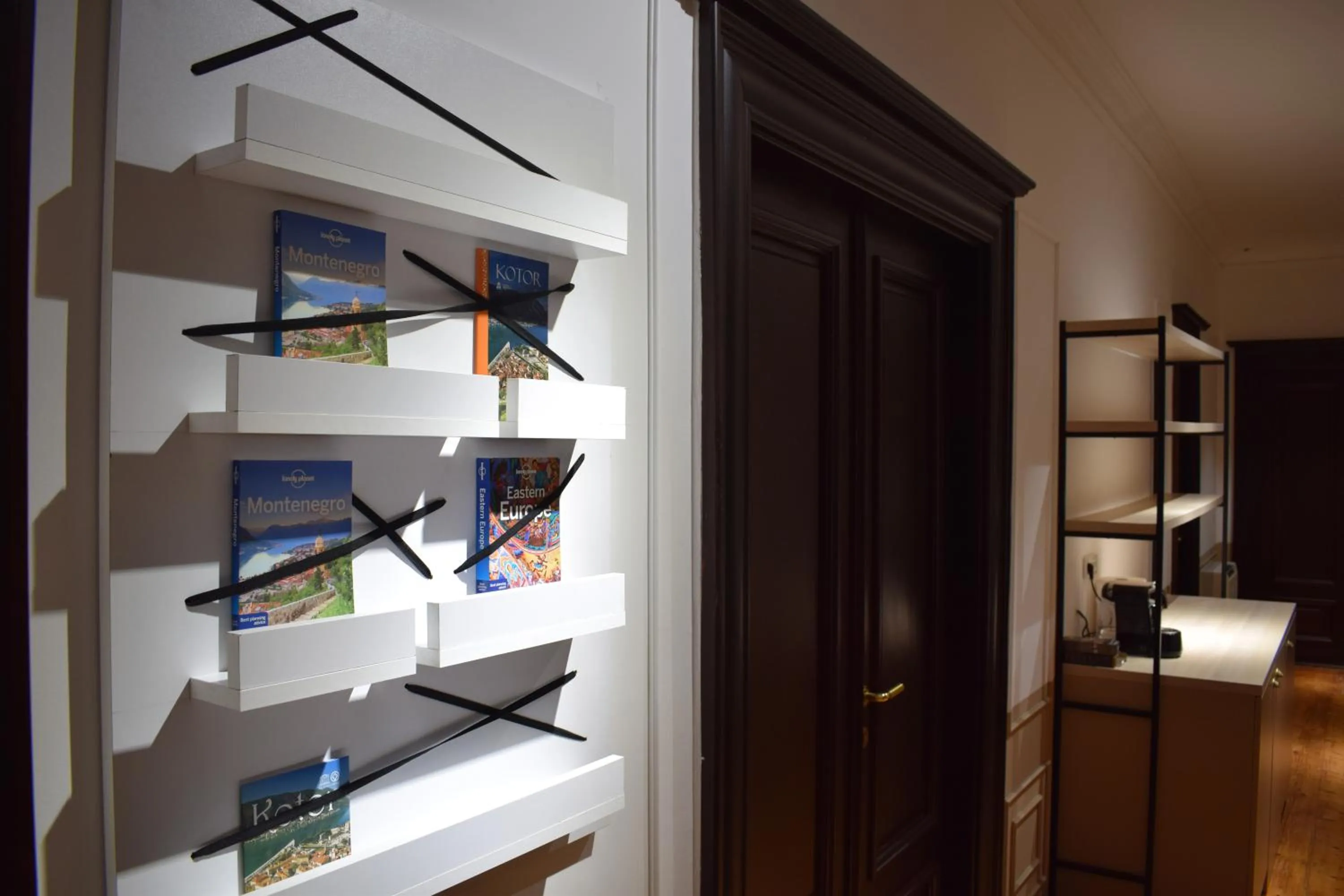 Library in Kotor Nest