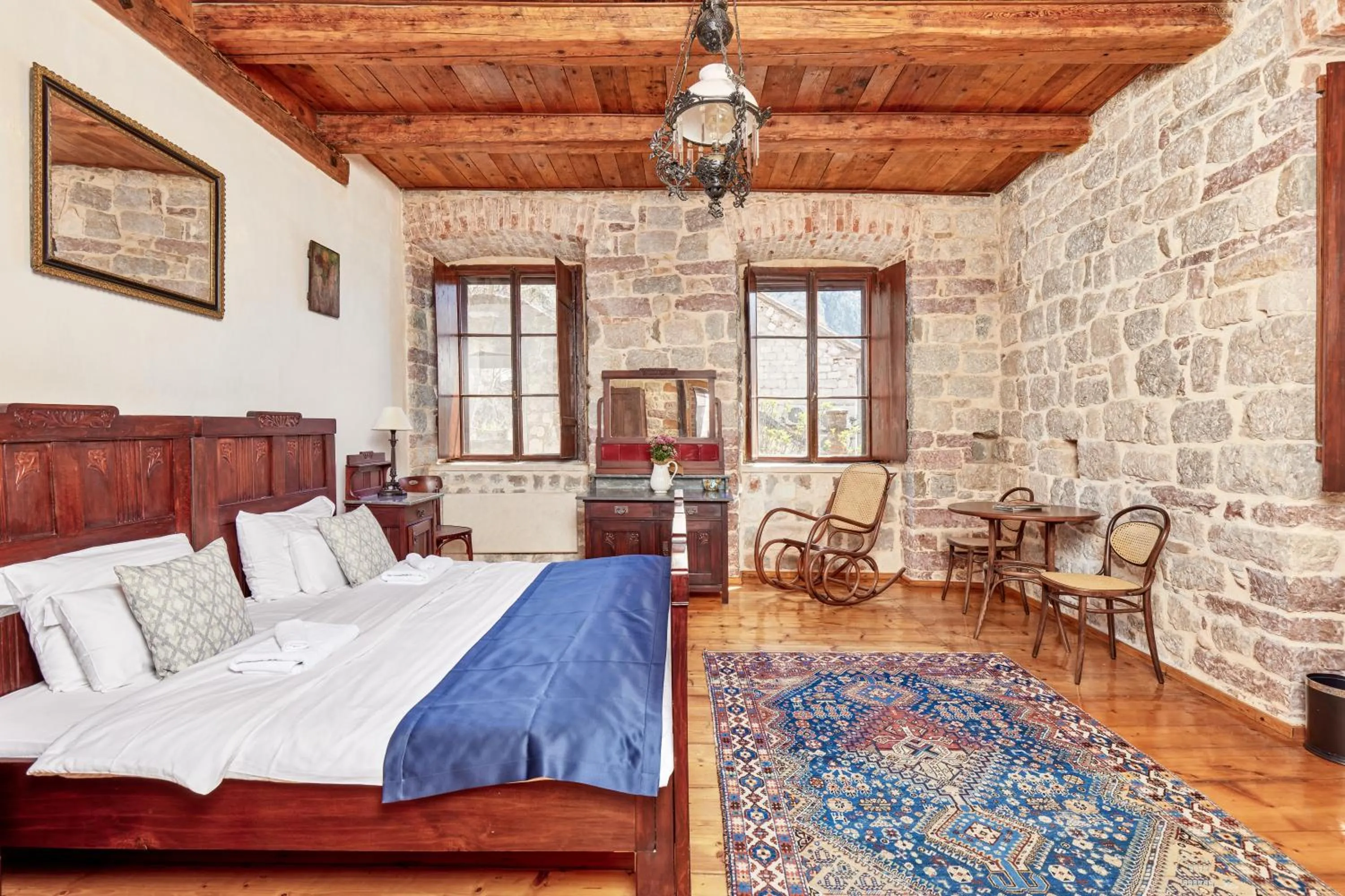 Photo of the whole room, Bed in Kotor Nest