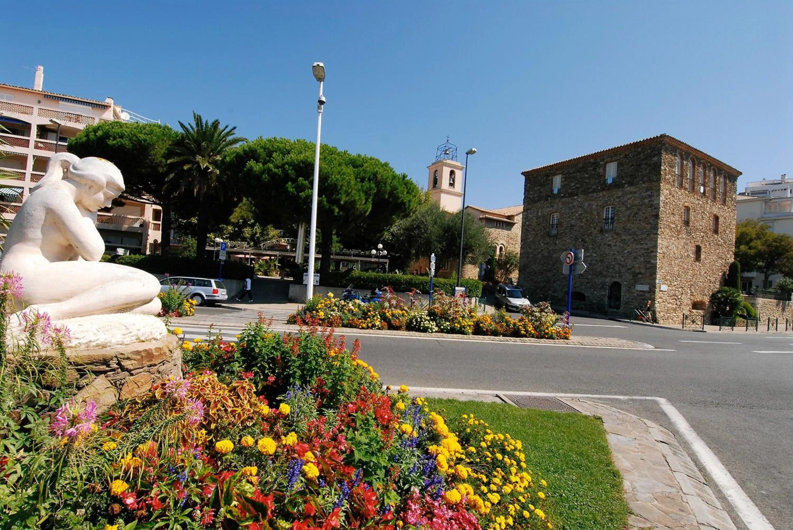 Nearby landmark in Hôtel le Chardon Bleu