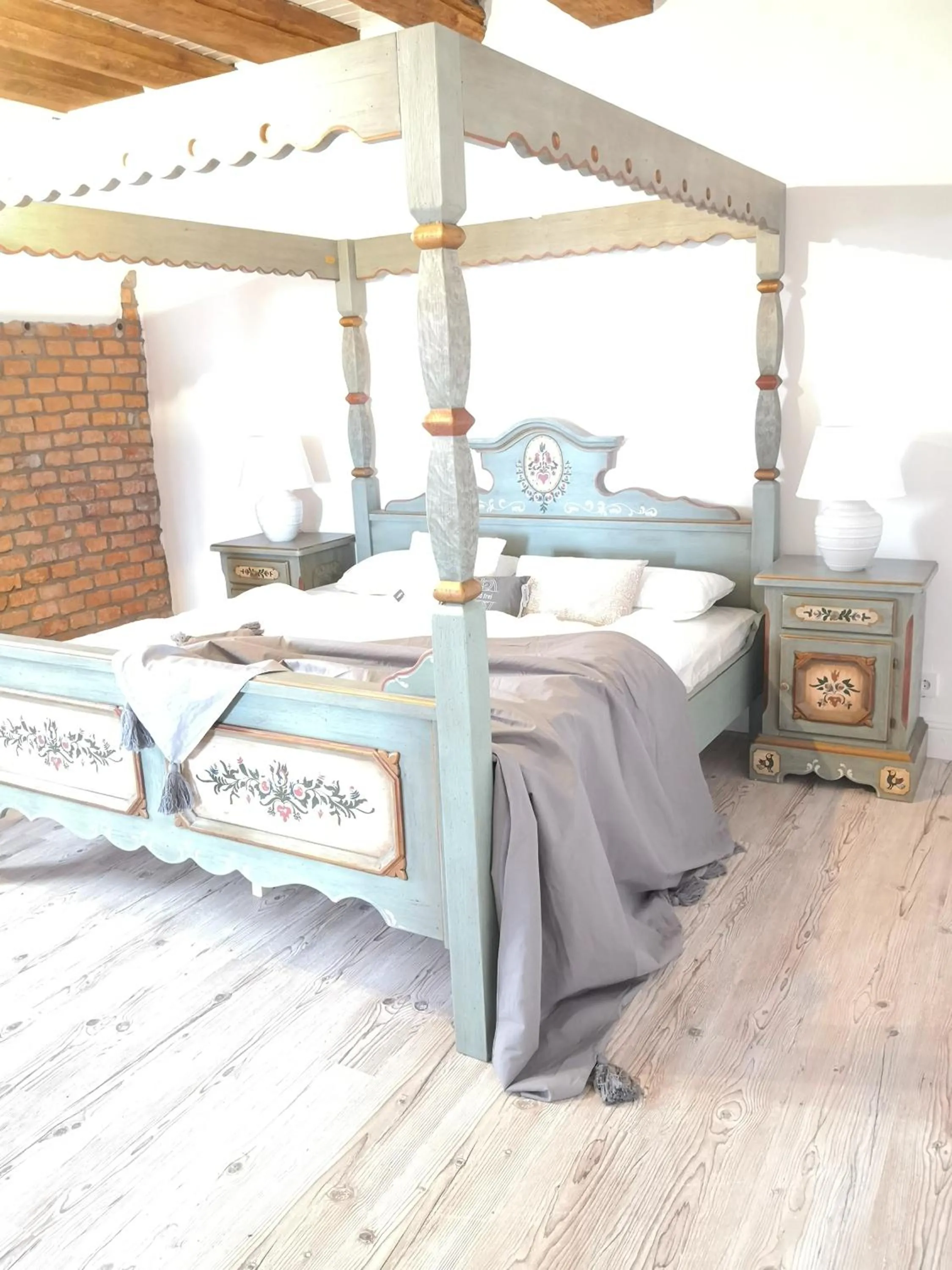 Bed in LANDHOTEL 1707 by Landgasthof Zickler