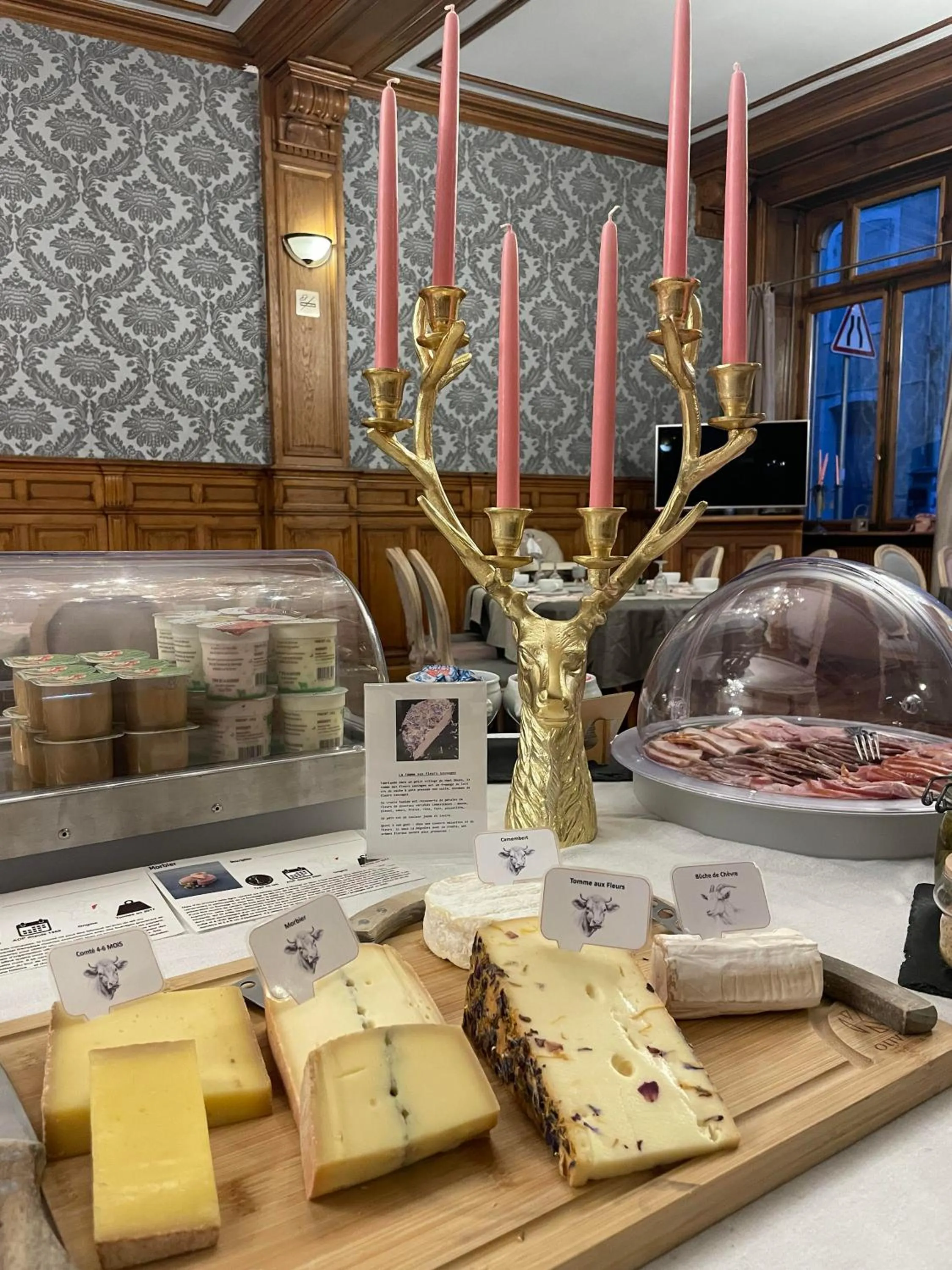 Breakfast in The Originals Boutique, Hôtel de la Balance, Montbéliard