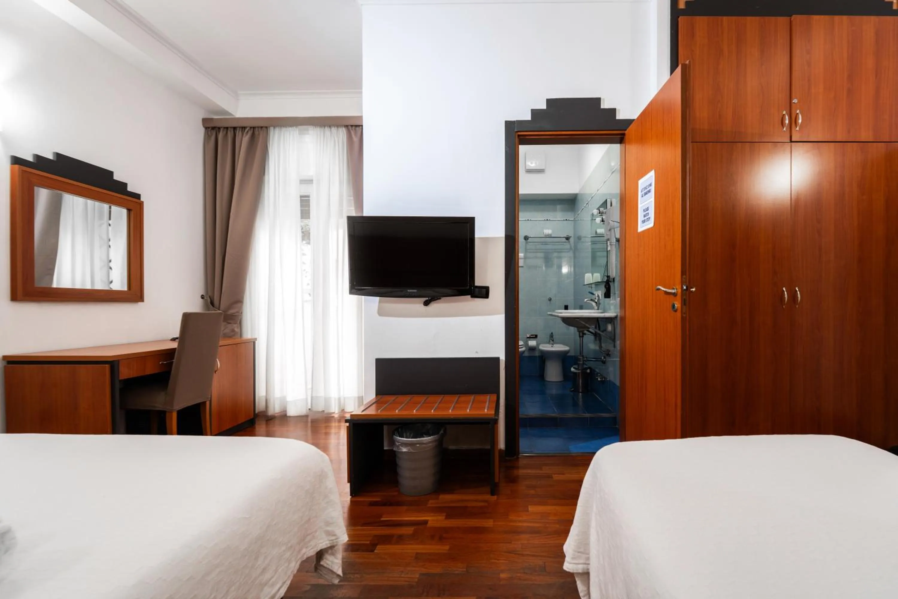 Bed in Hotel City Center