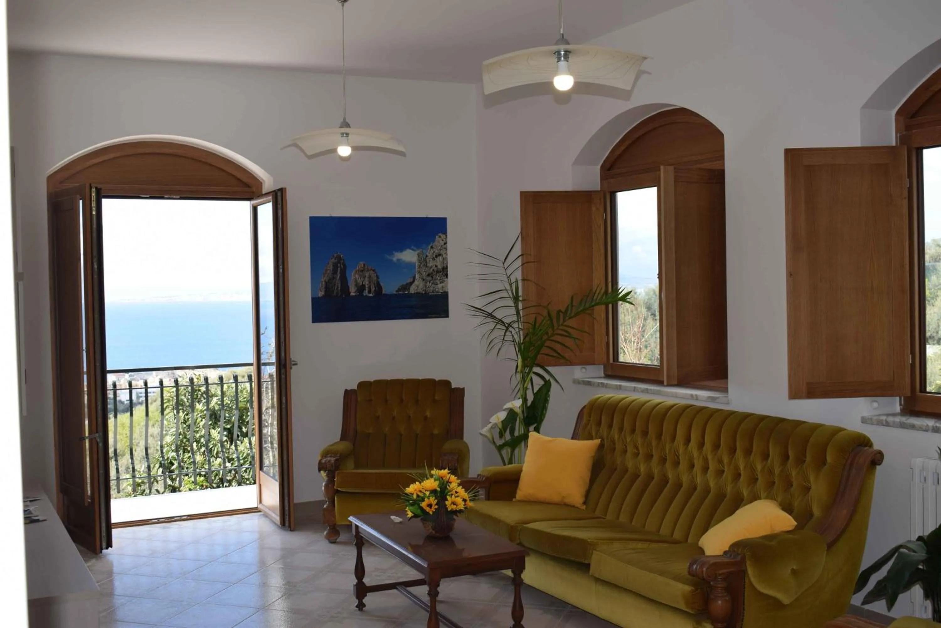 Patio in ACHILLE HOME B&B SORRENTO