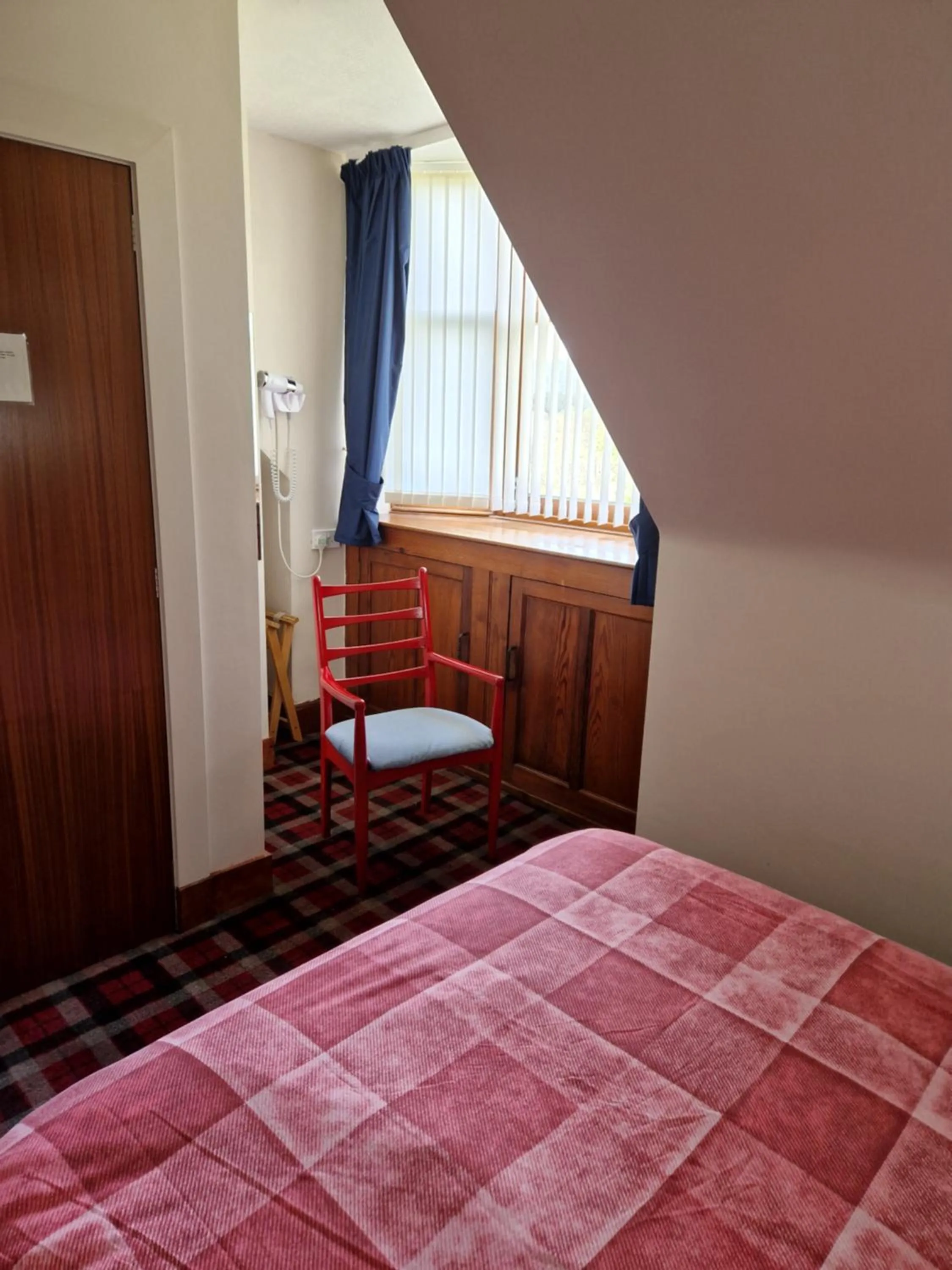 Bedroom, Bed in Creag Meggan