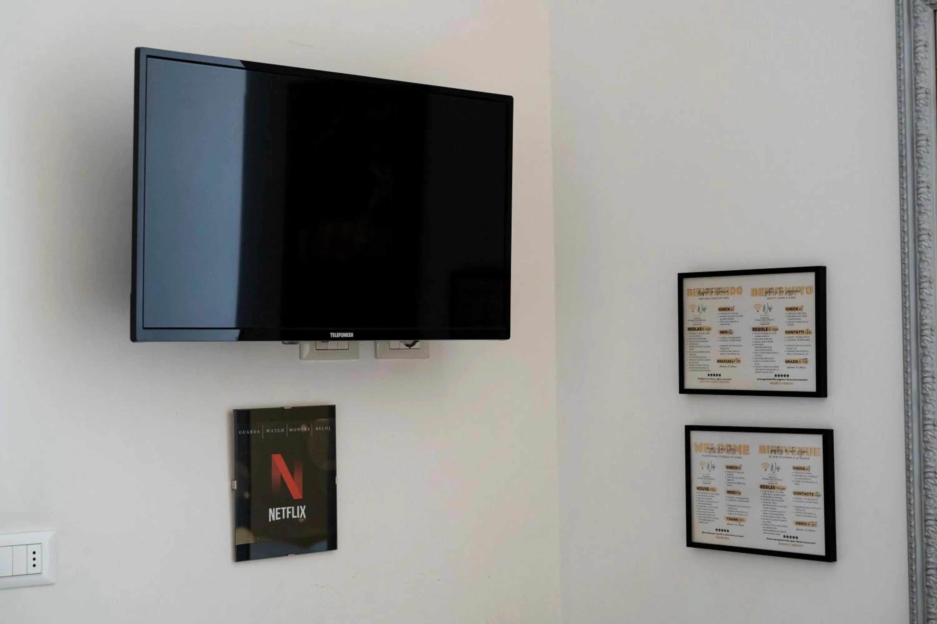 TV and multimedia in St. Peter Central Rooms B&B