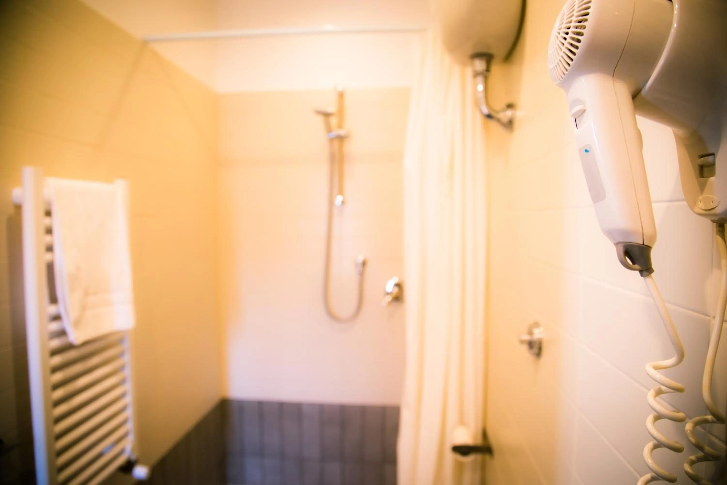 Bathroom in St. Peter Central Rooms B&B