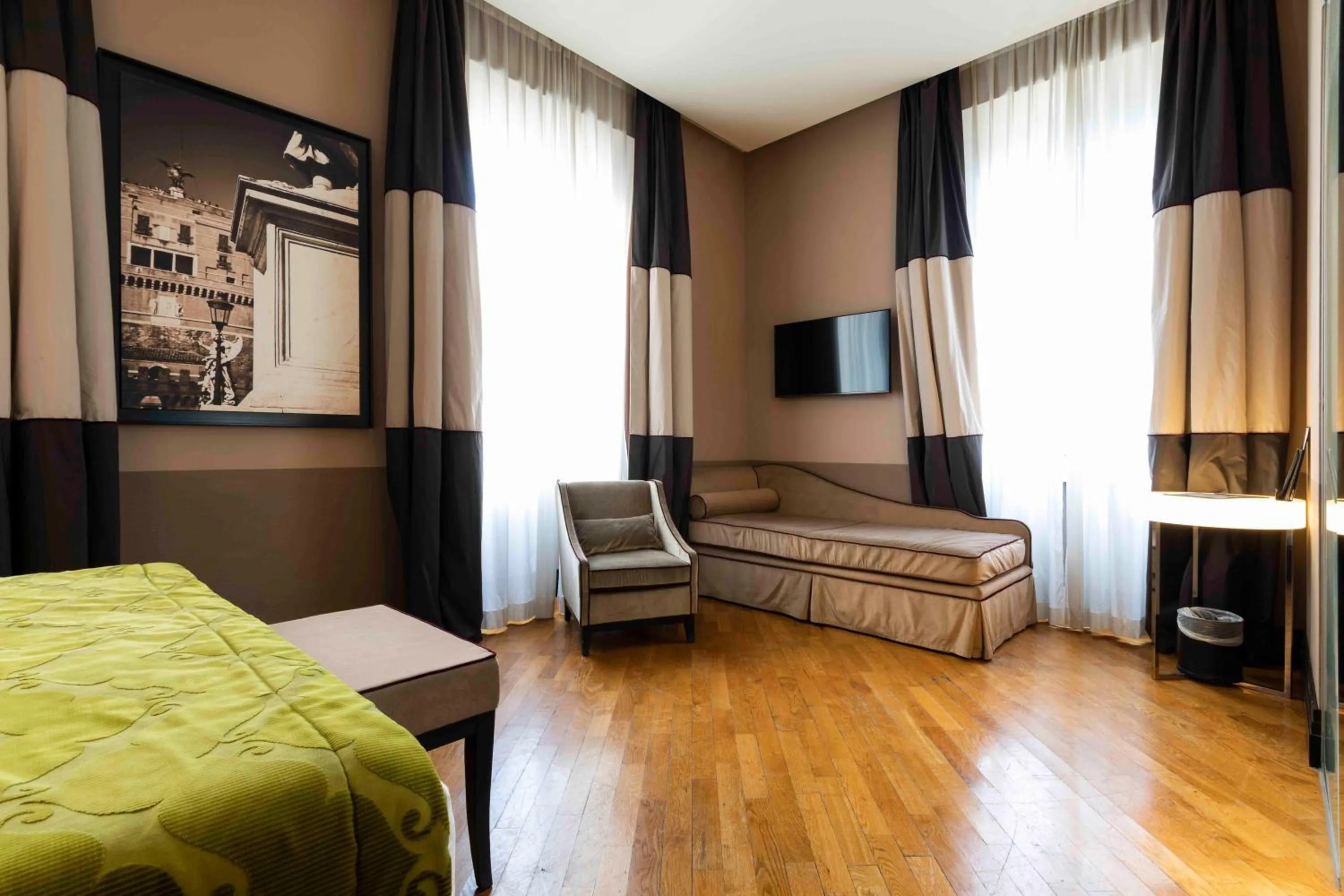 Bed in Rome Times Hotel