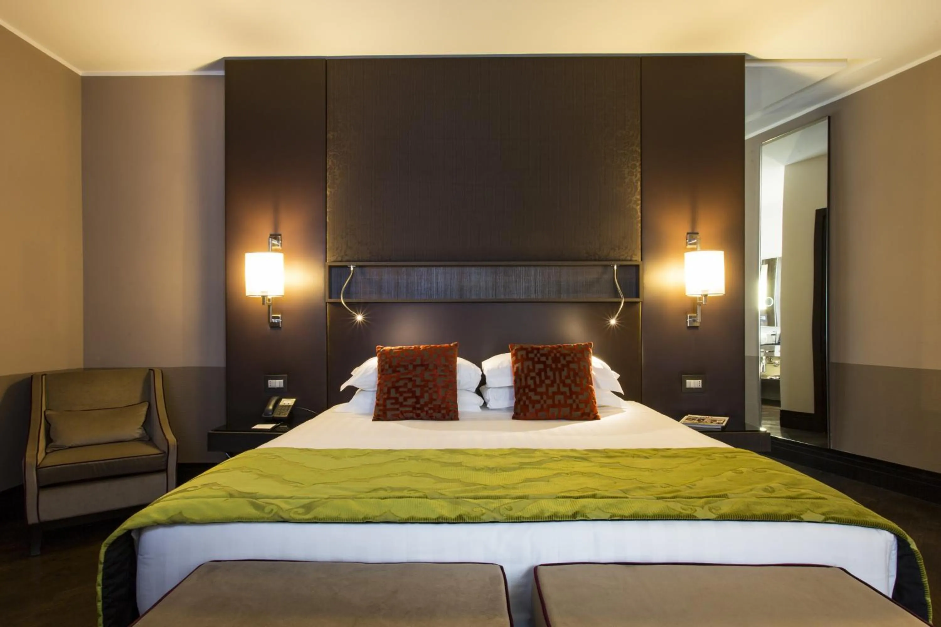 Bed in Rome Times Hotel