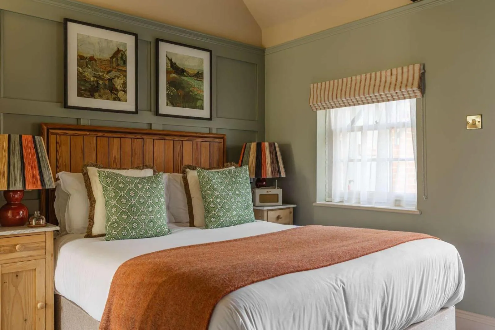 Bed in The Huntsman of Brockenhurst