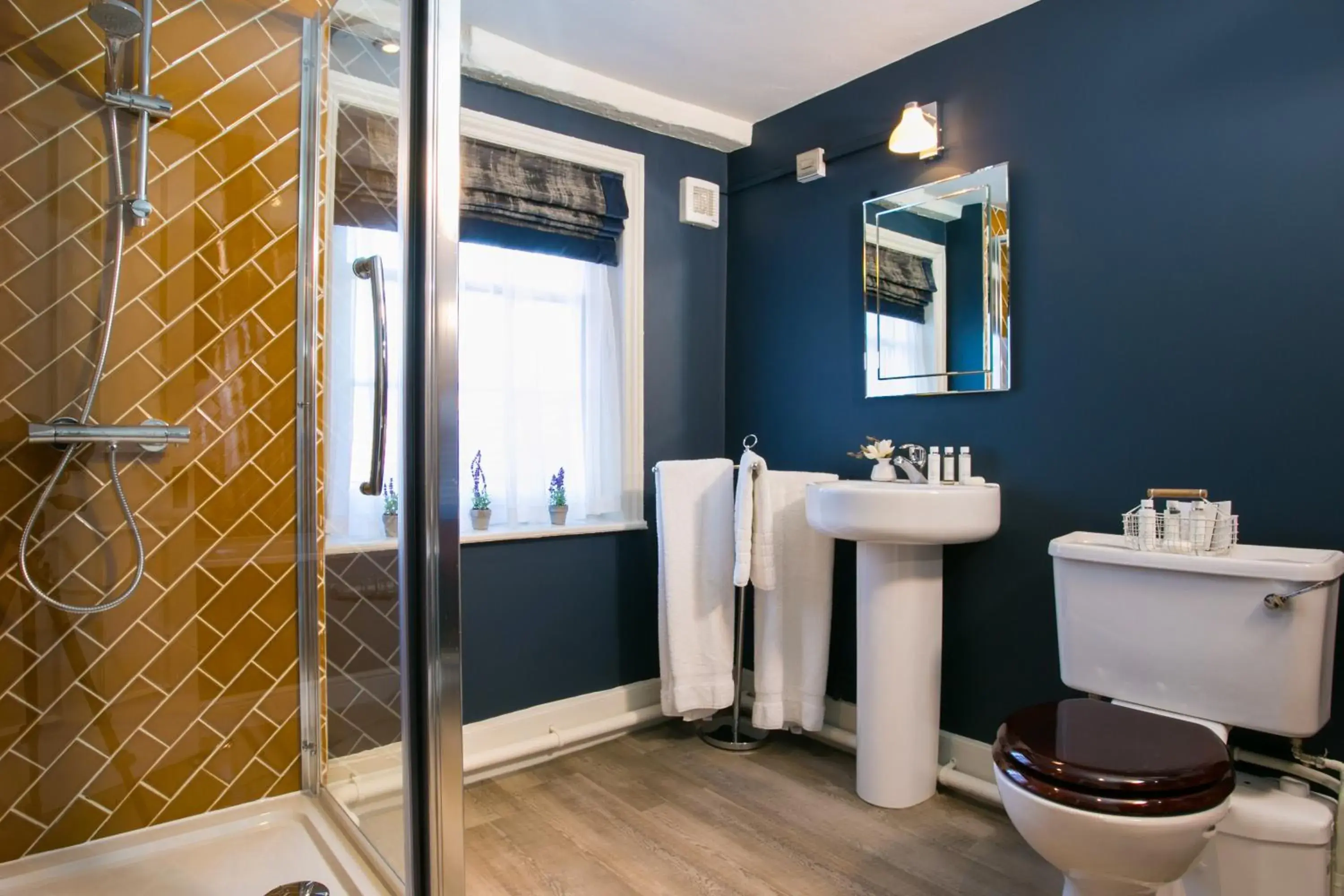 Superior Family Room (2 Adults + 2 Children) in The Huntsman of Brockenhurst Superior Family Room (2 Adults + 2 Children) in The Huntsman of Brockenhurst