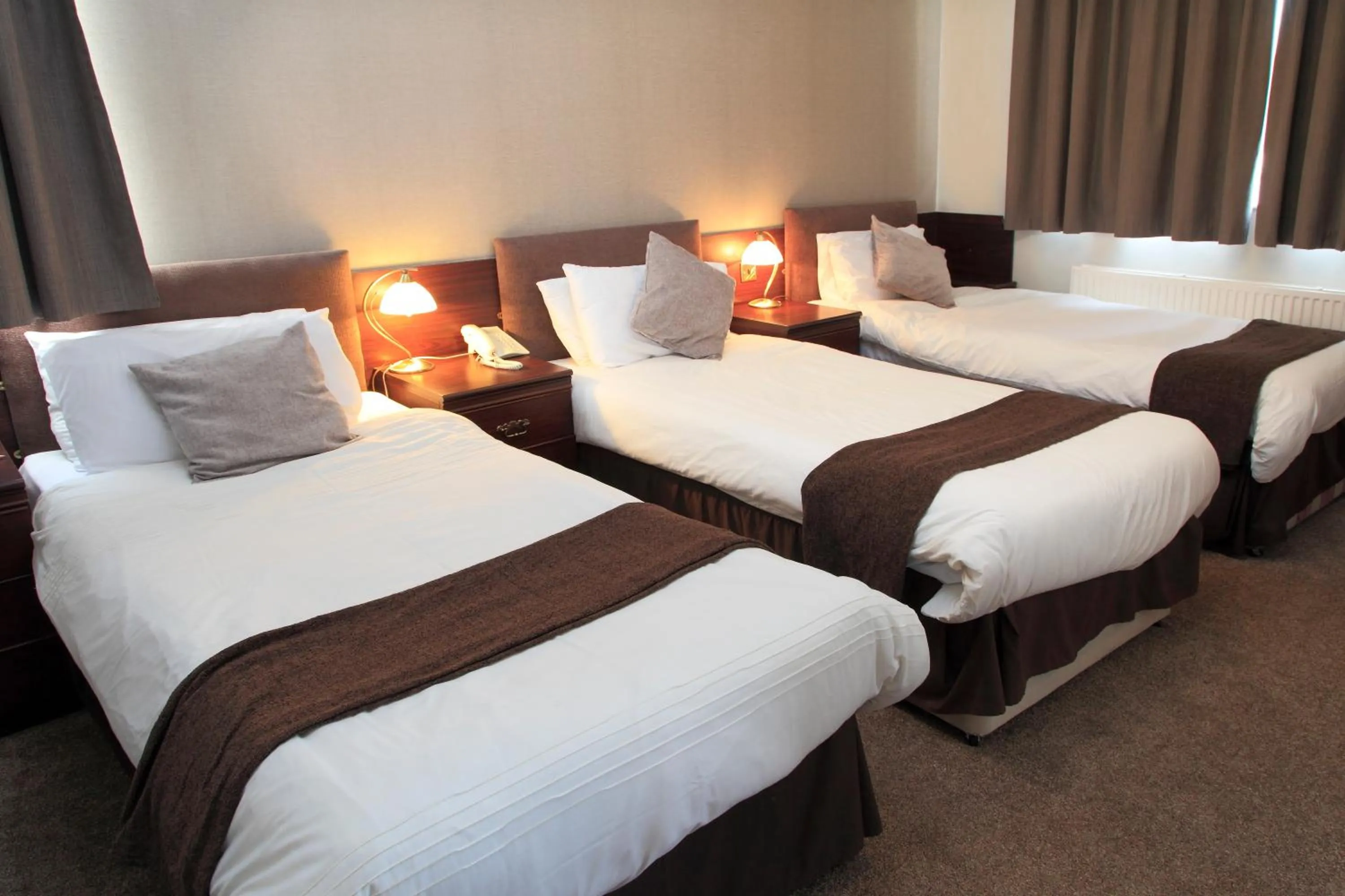 Photo of the whole room, Bed in Park Hotel