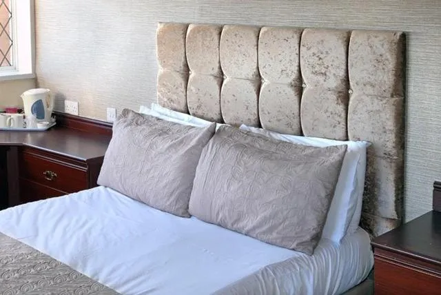 Bed in Park Hotel