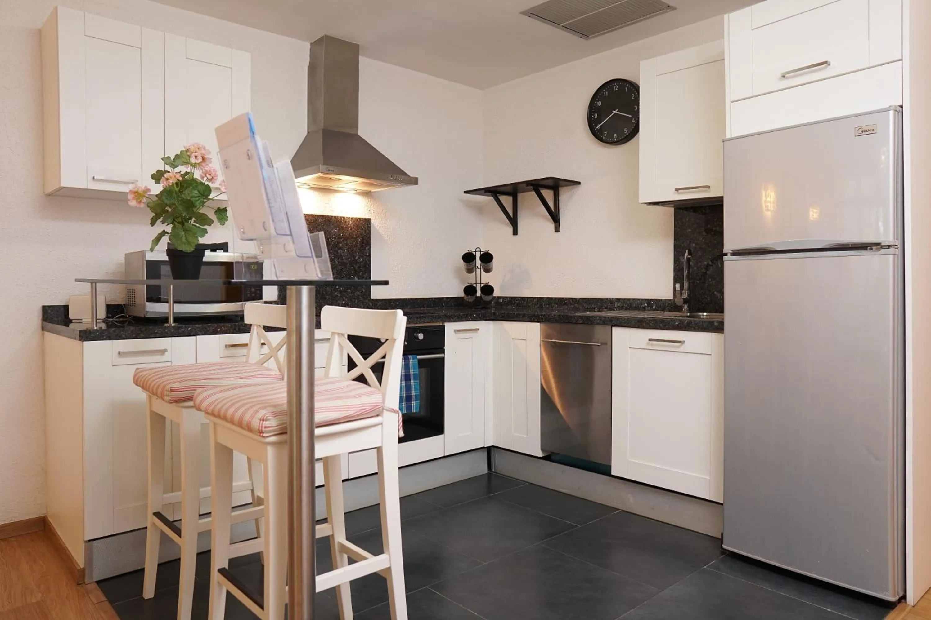 Sybaris Suites & Residences