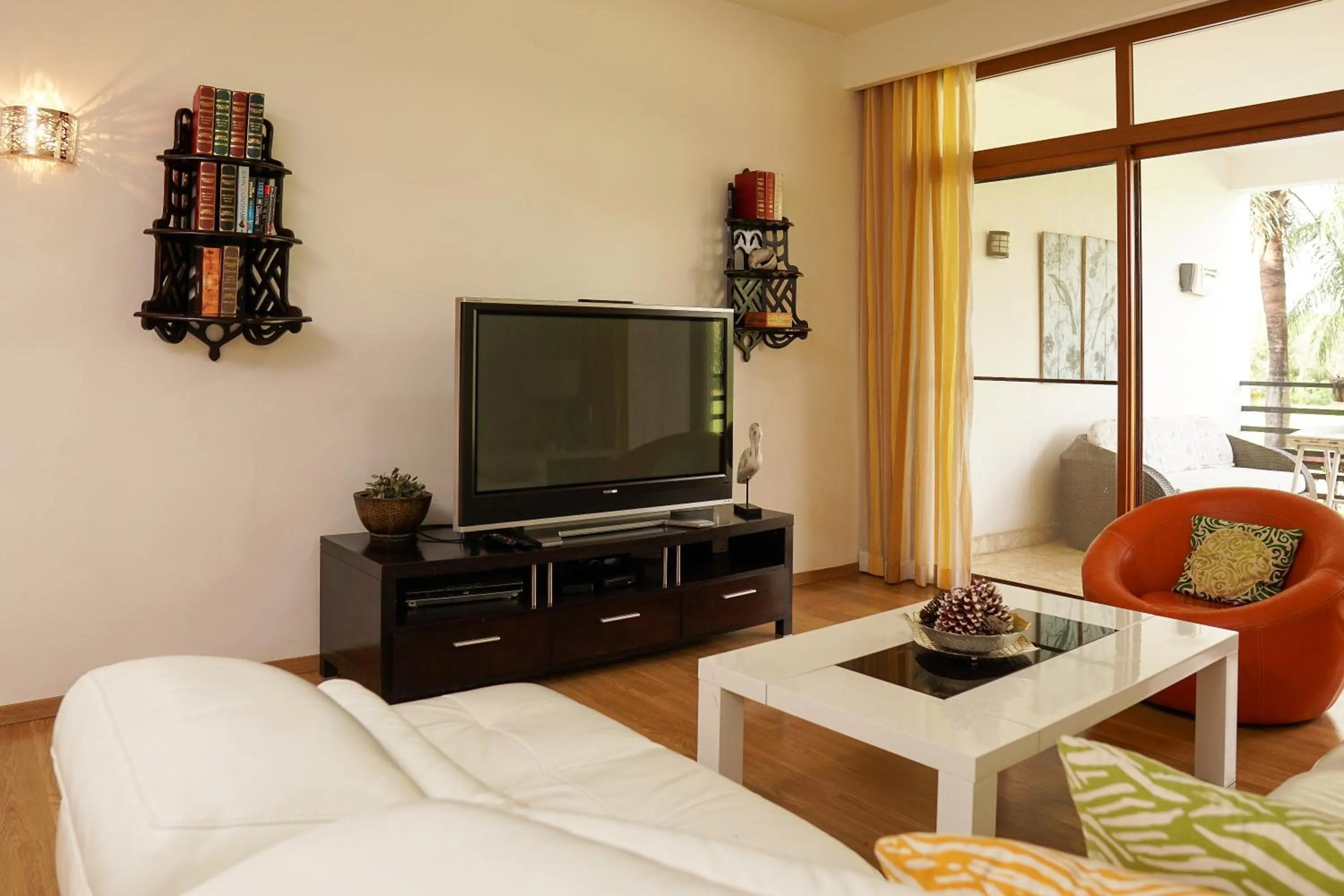 Sybaris Suites & Residences