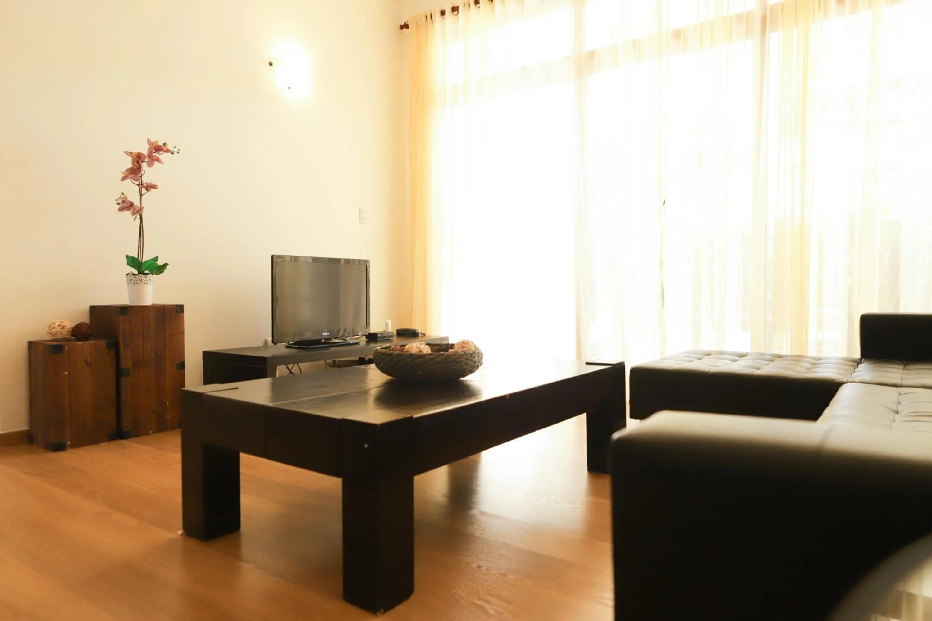 Sybaris Suites & Residences