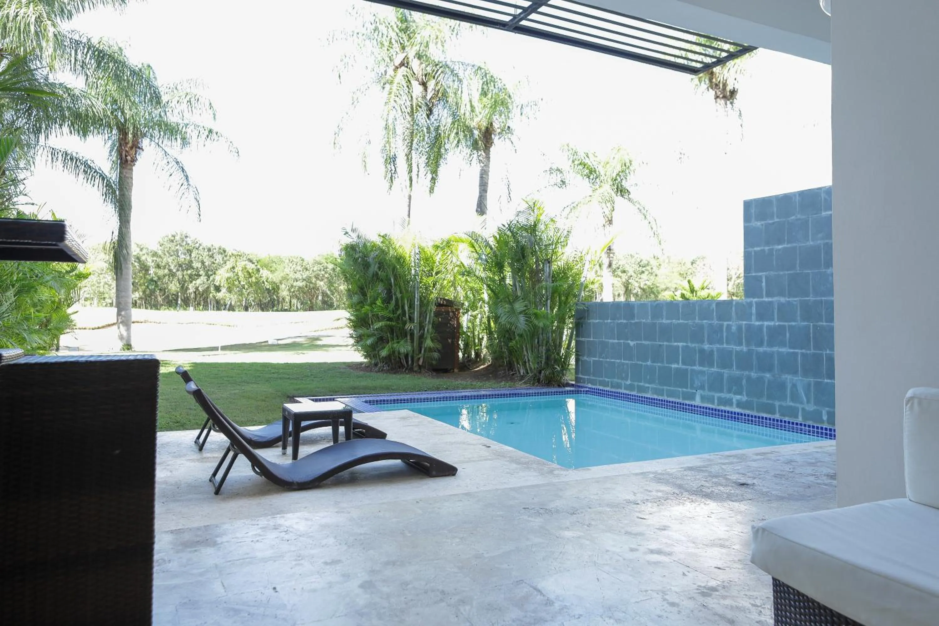 Sybaris Suites & Residences