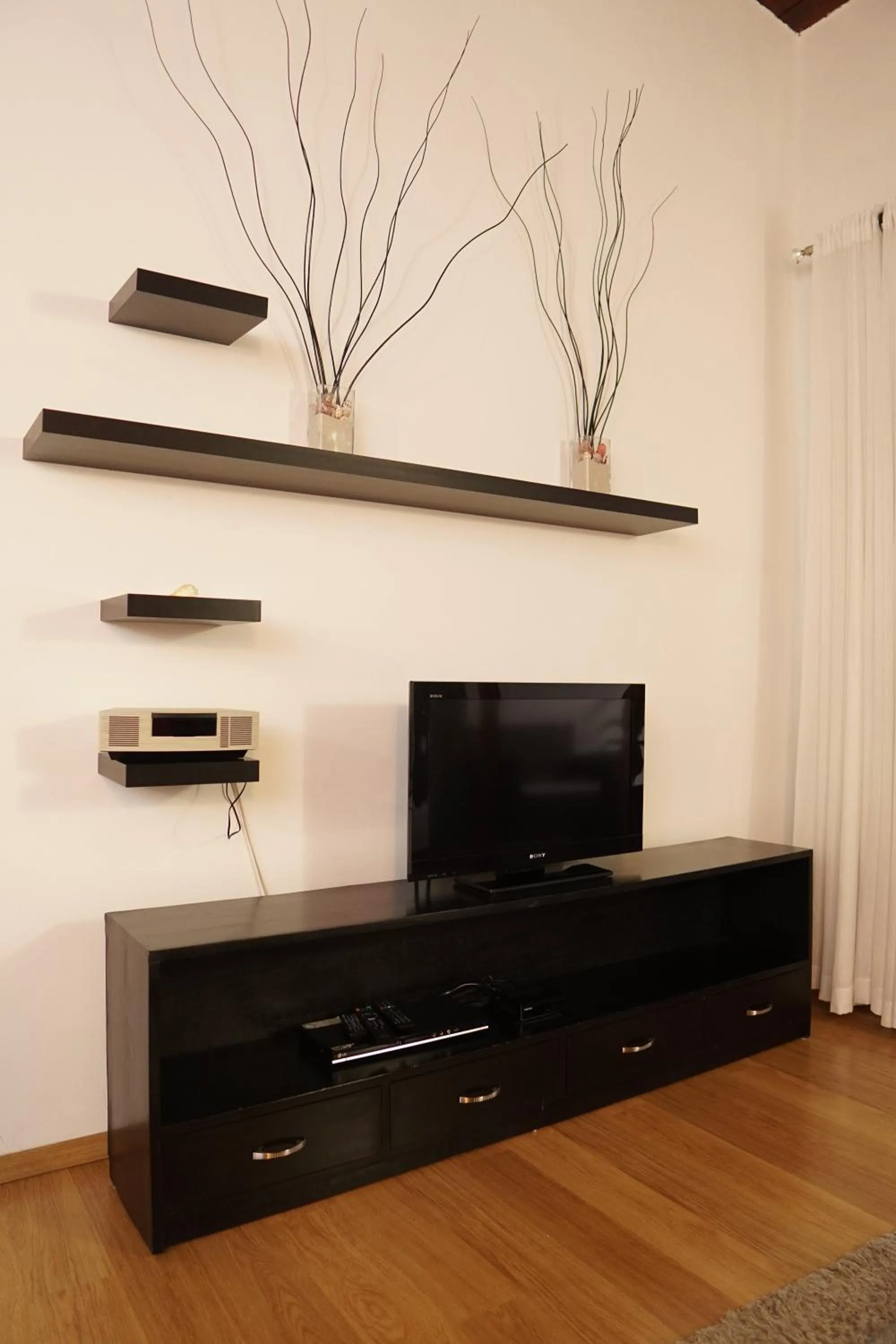 Sybaris Suites & Residences