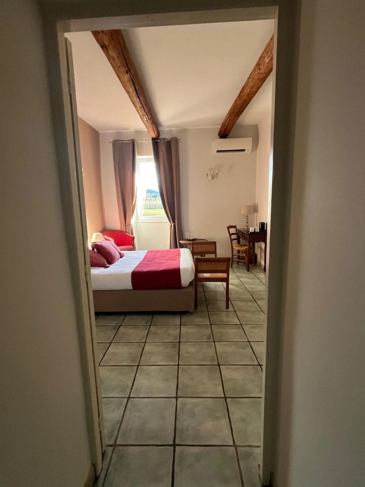 Bedroom, Bed in Logis Hôtel La Bastide des Monges