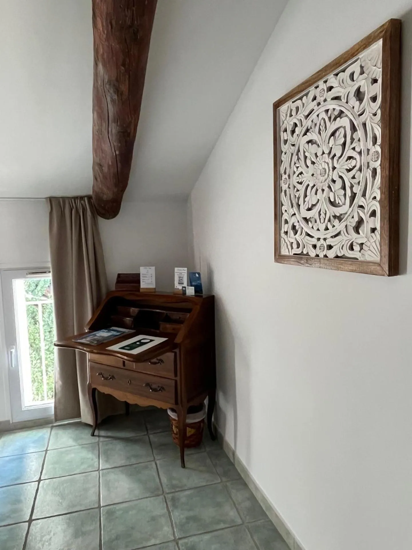 Decorative detail in Logis Hôtel La Bastide des Monges