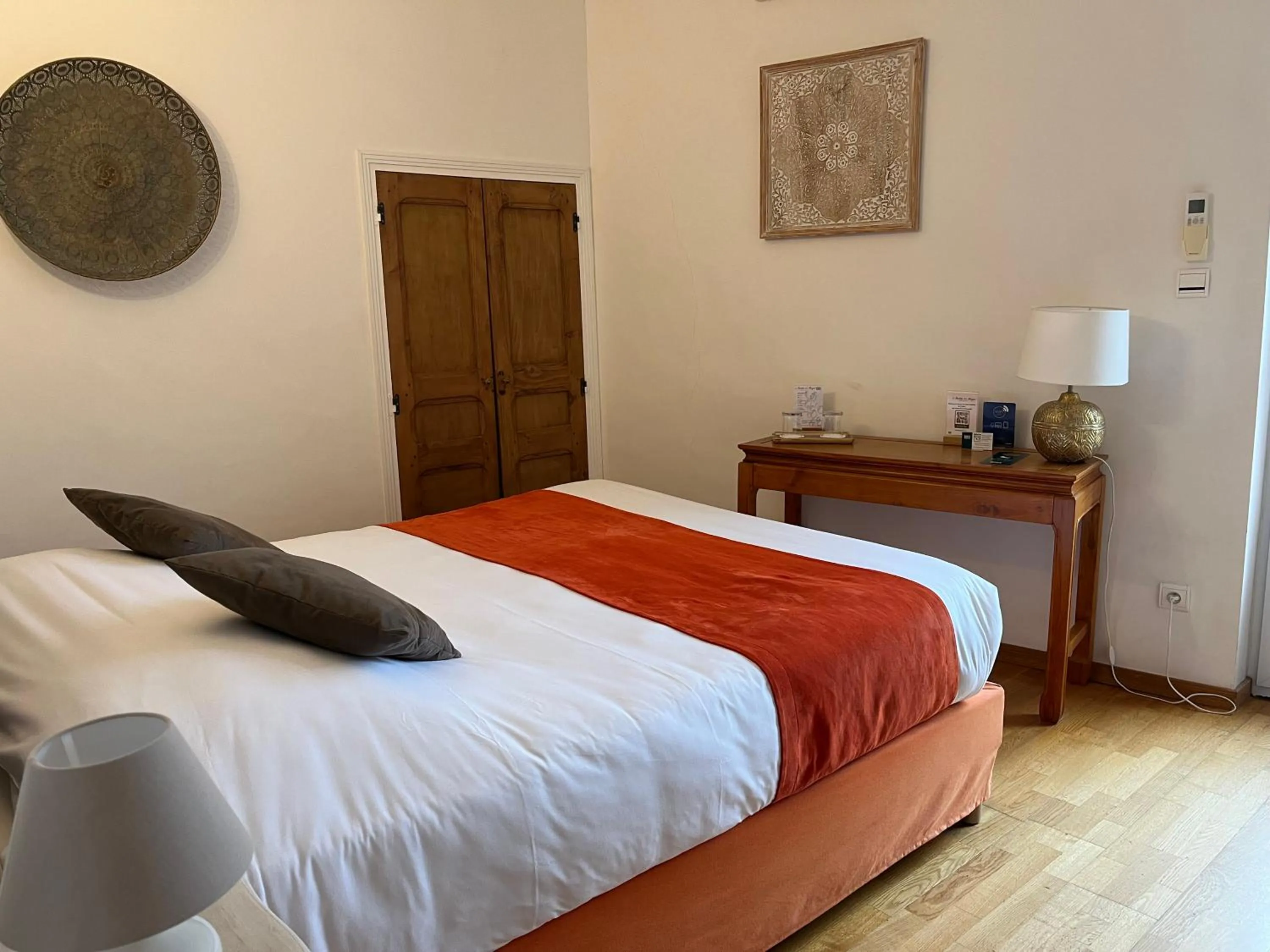 Photo of the whole room, Bed in Logis Hôtel La Bastide des Monges