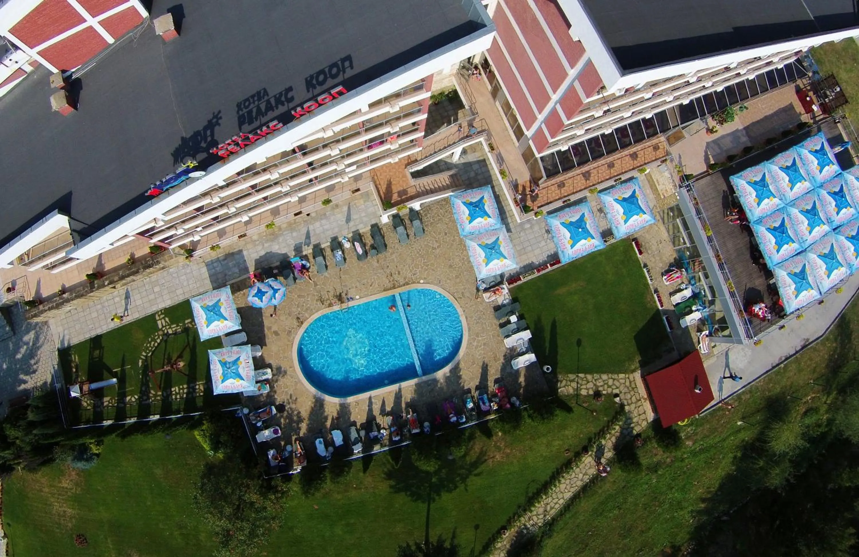 Property building in Relax Coop Hotel