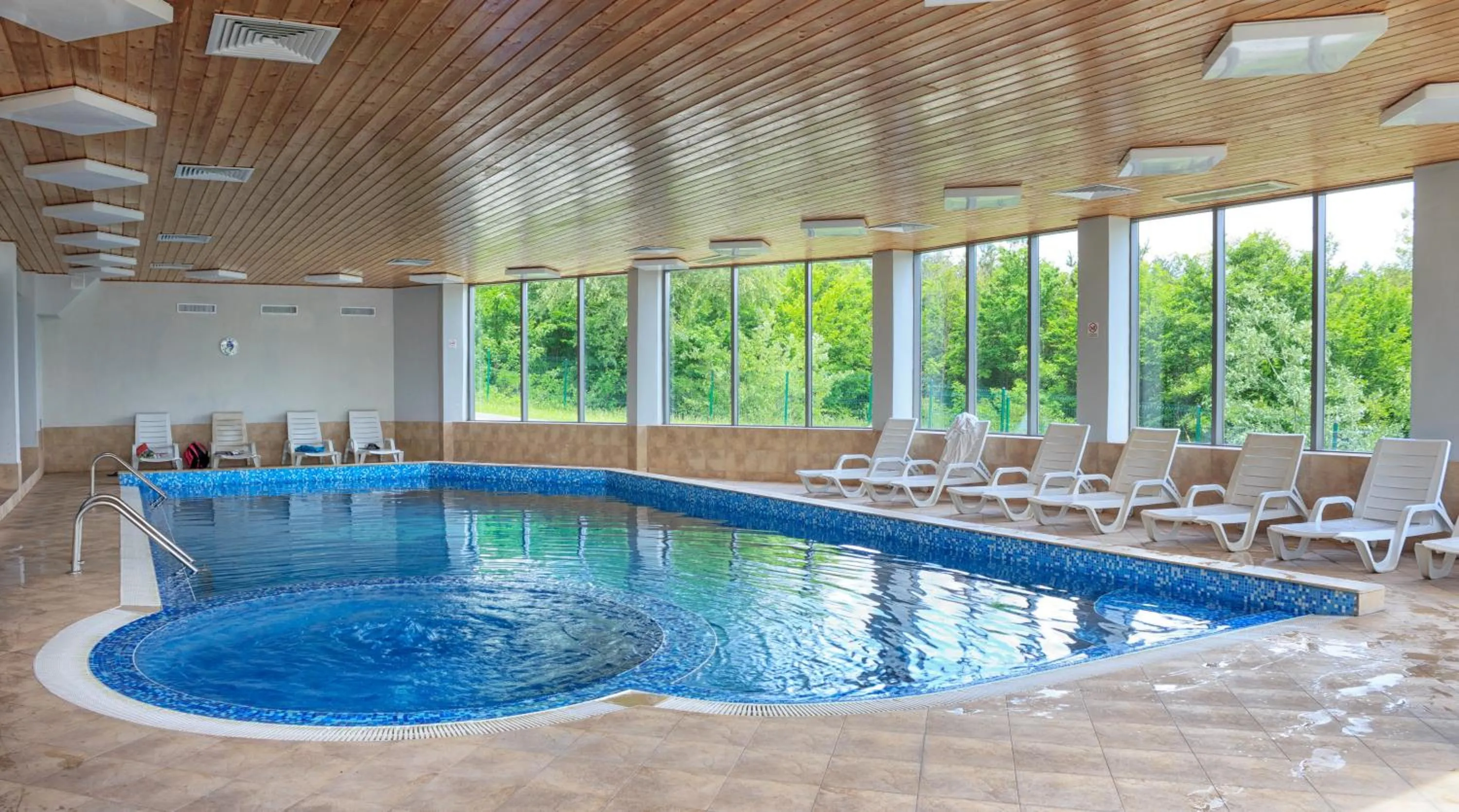 Swimming pool in Relax Coop Hotel