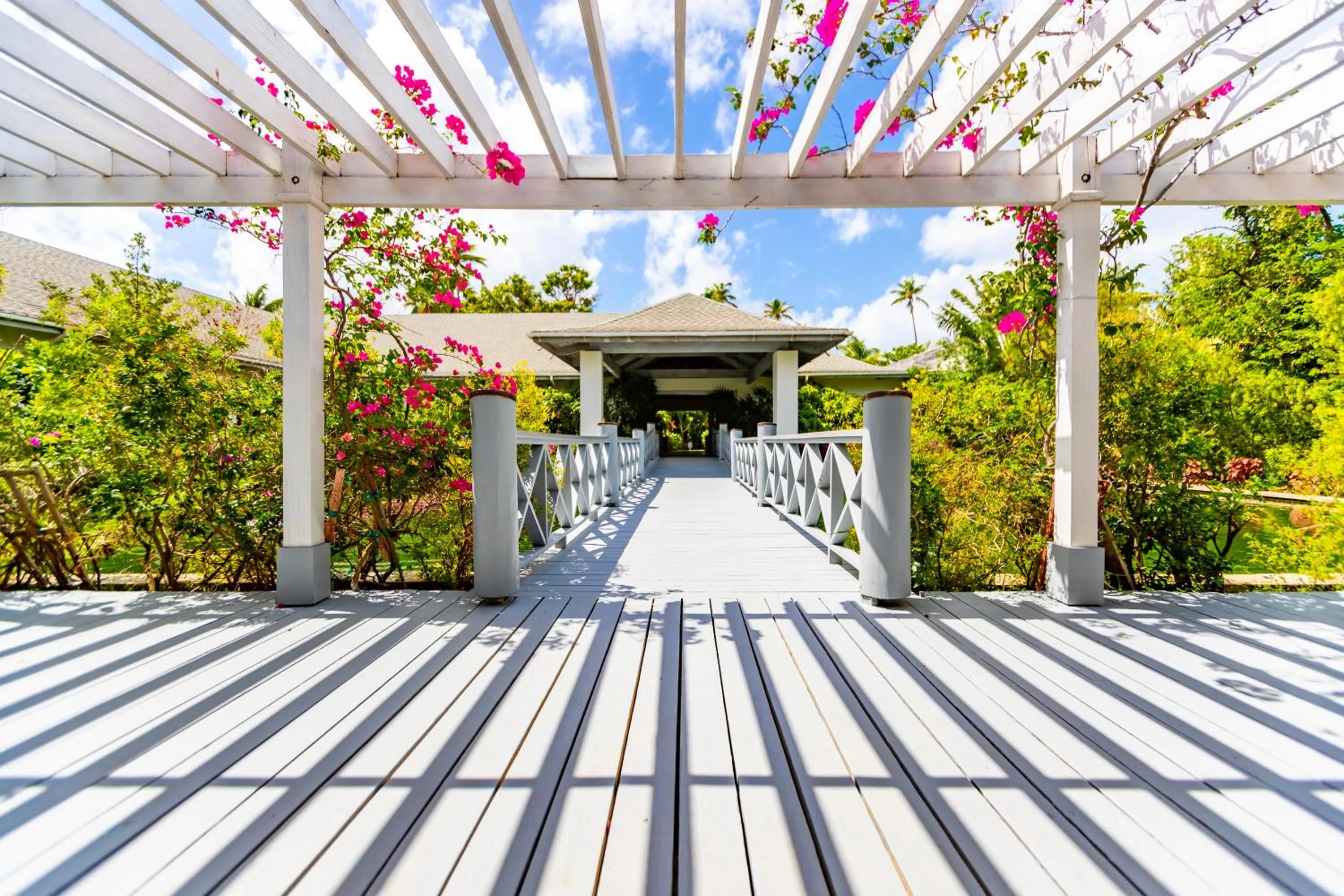 Facade/entrance in Carlisle Bay