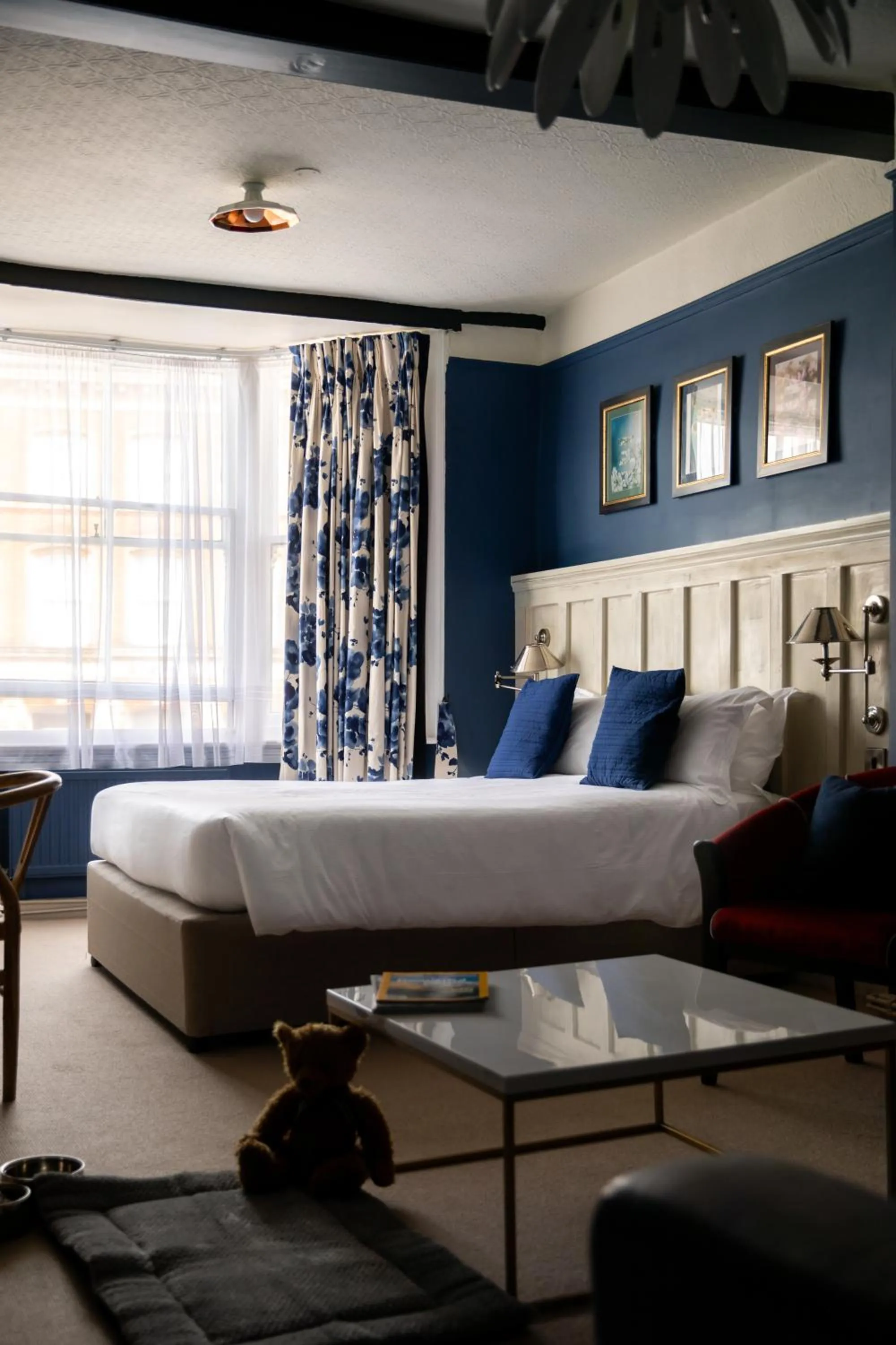 Bedroom, Bed in The White Lion