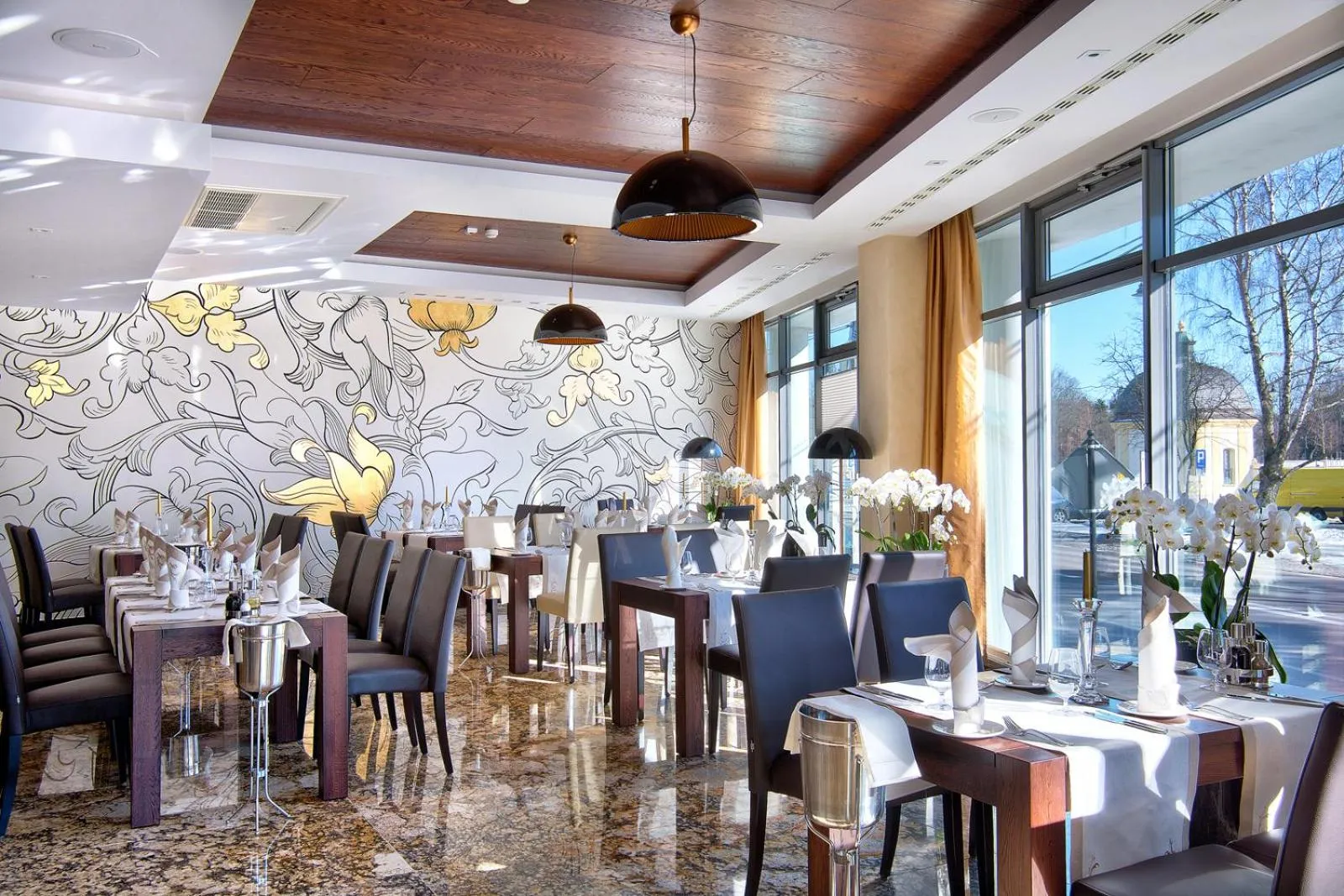 Restaurant/places to eat in BoutiqueHotel Aristo