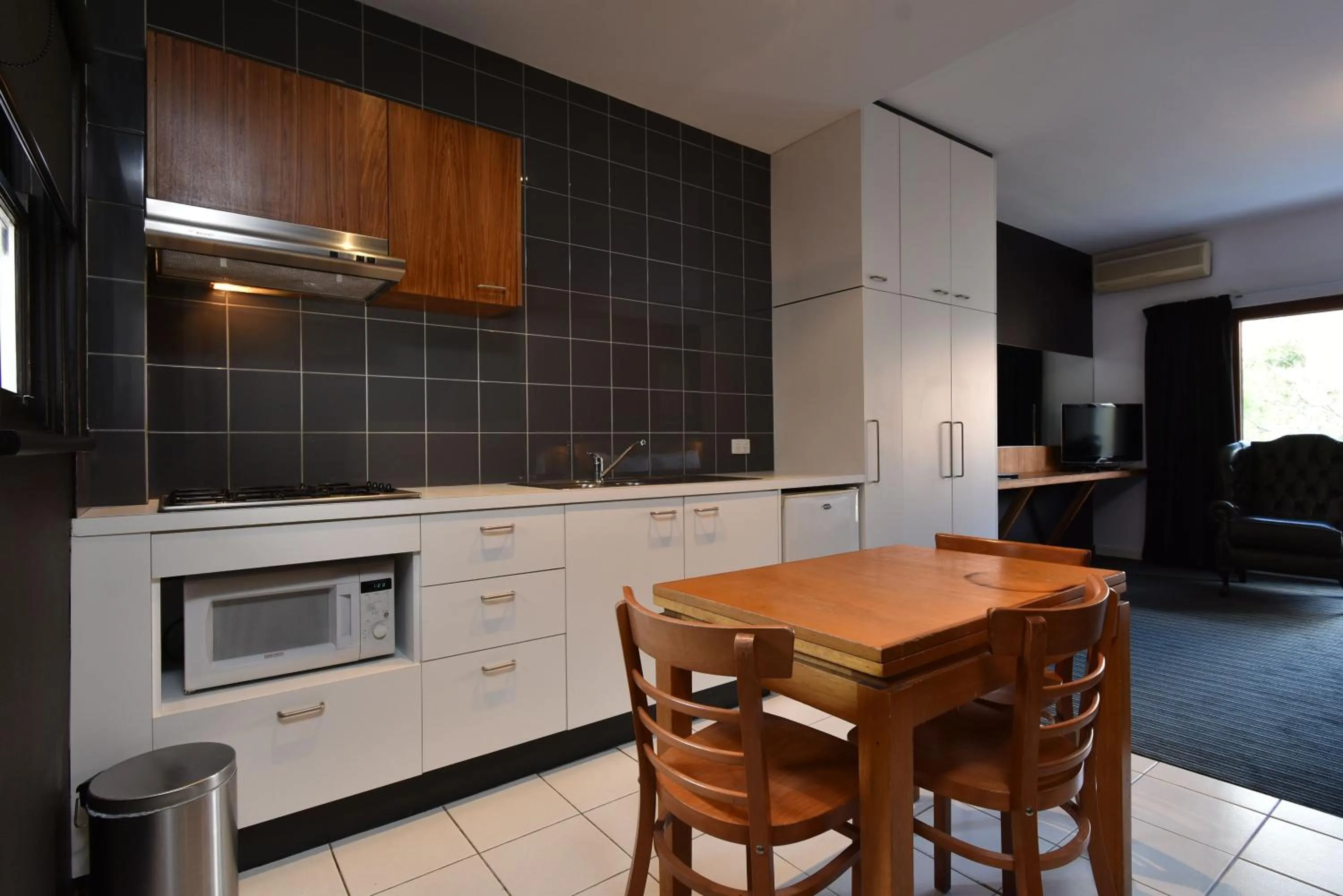 Kitchen or kitchenette in Riverview on Mount Street