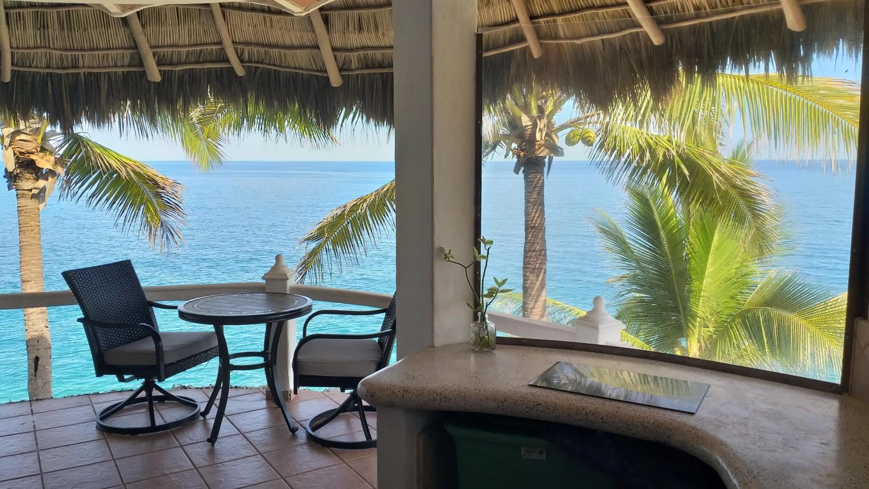 Dining area in Bungalows Lydia San Pancho