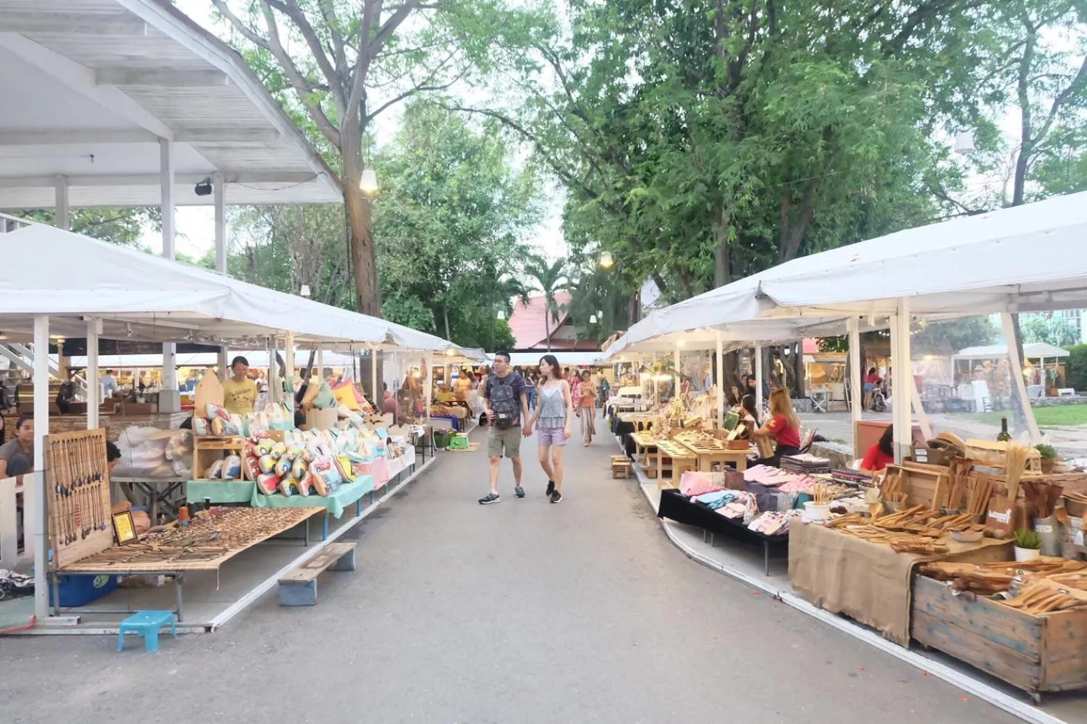 Shopping Area in Bonne Nuit Hotel, Hua Hin