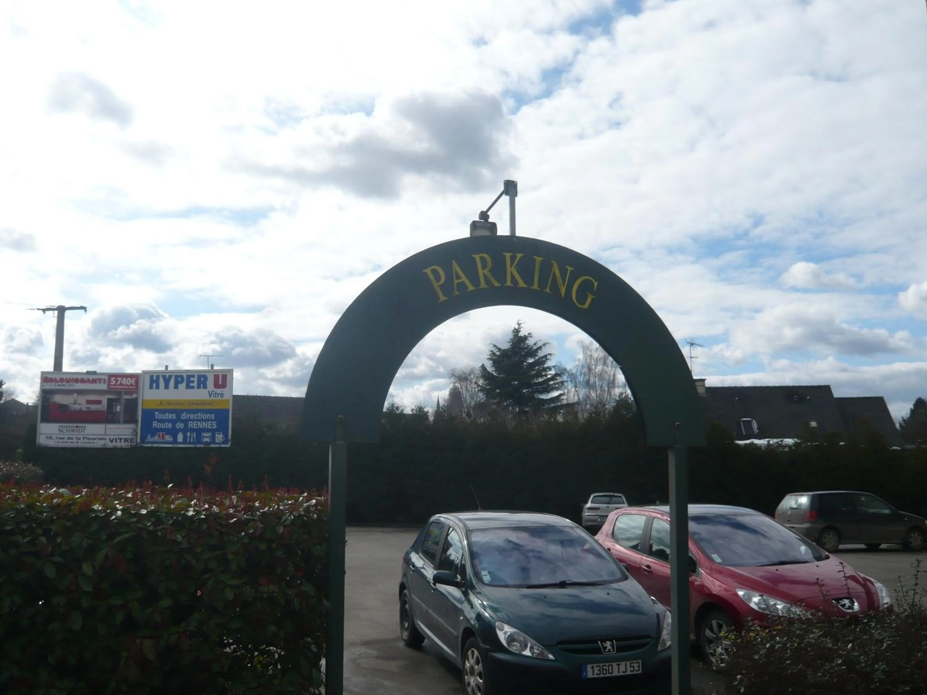 Street view in Hotel Restaurant La Grenouillère