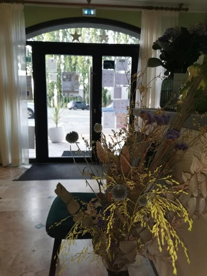 Lobby or reception in Hotel Restaurant La Grenouillère