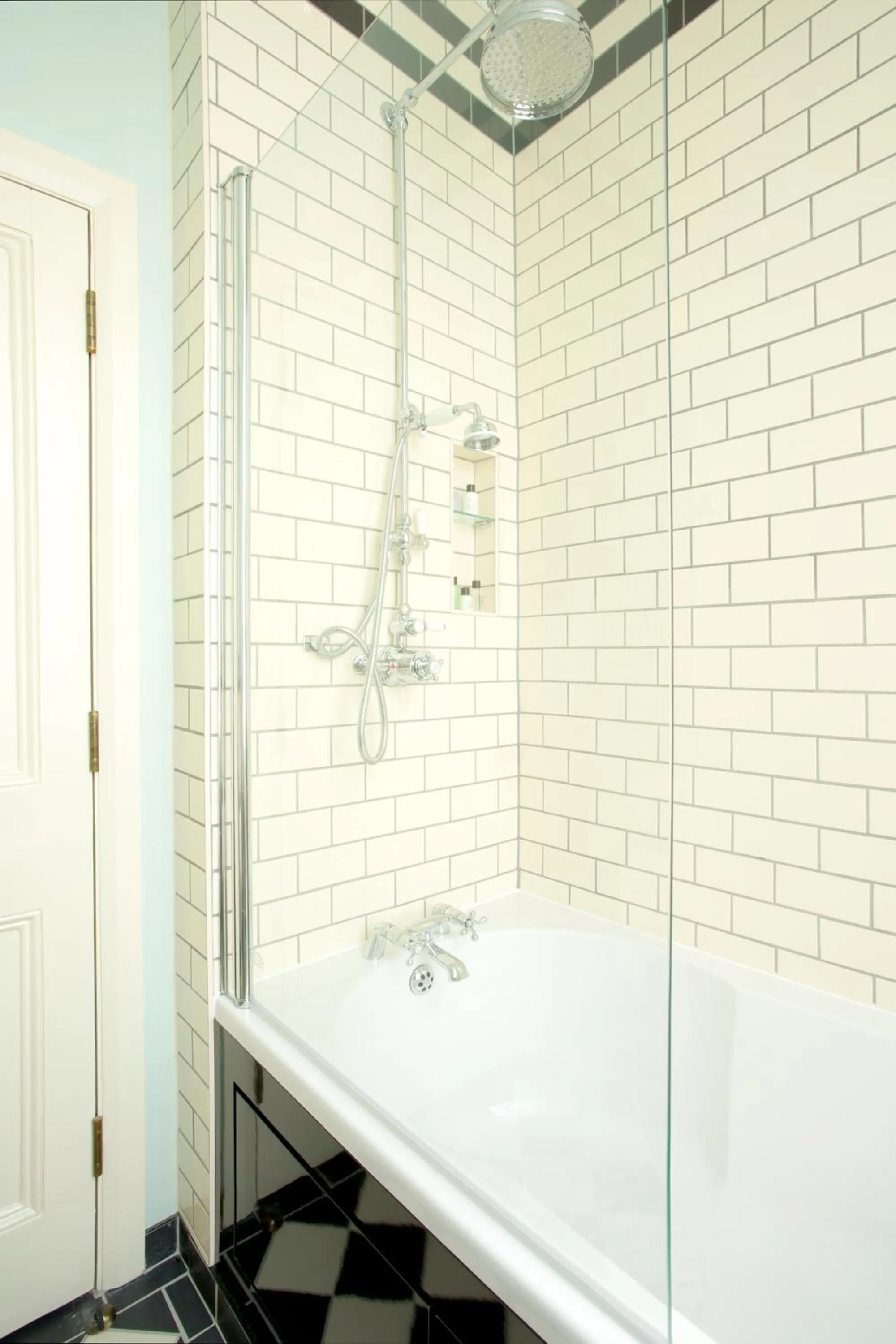 Bathroom in The Crown Hotel