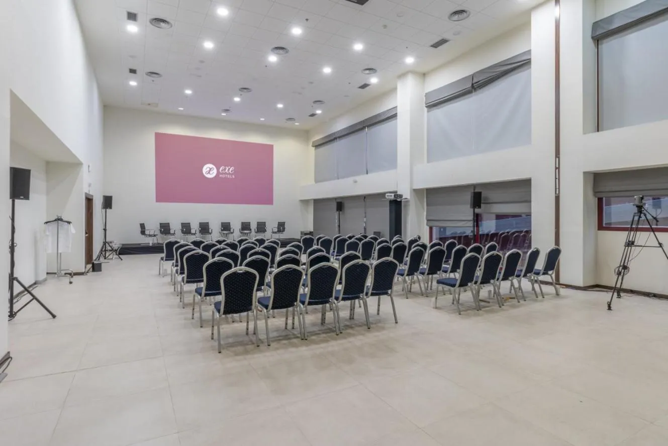 Meeting/conference room in Exe Convention Plaza Madrid