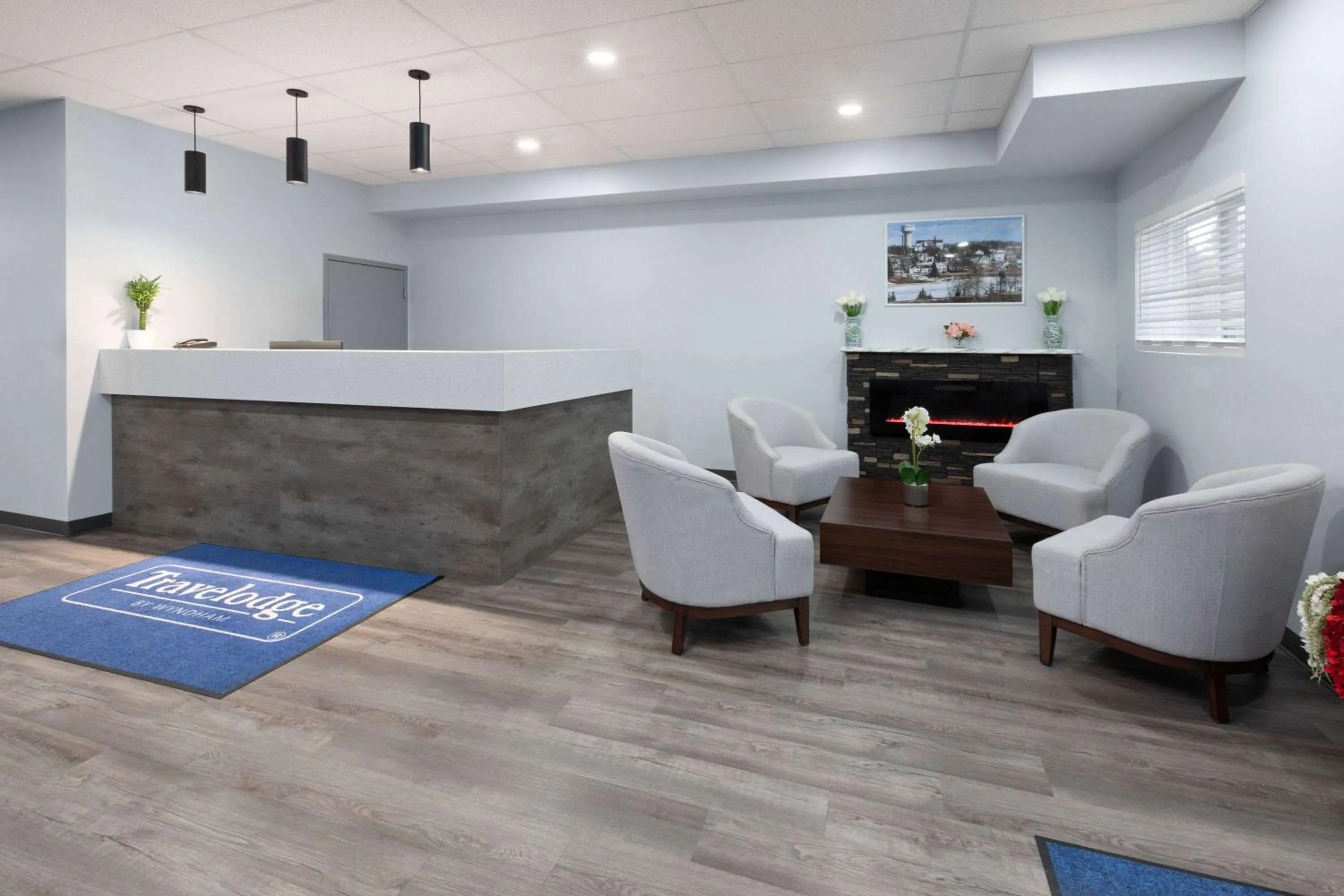 Lobby or reception in Travelodge by Wyndham Cochrane Ontario