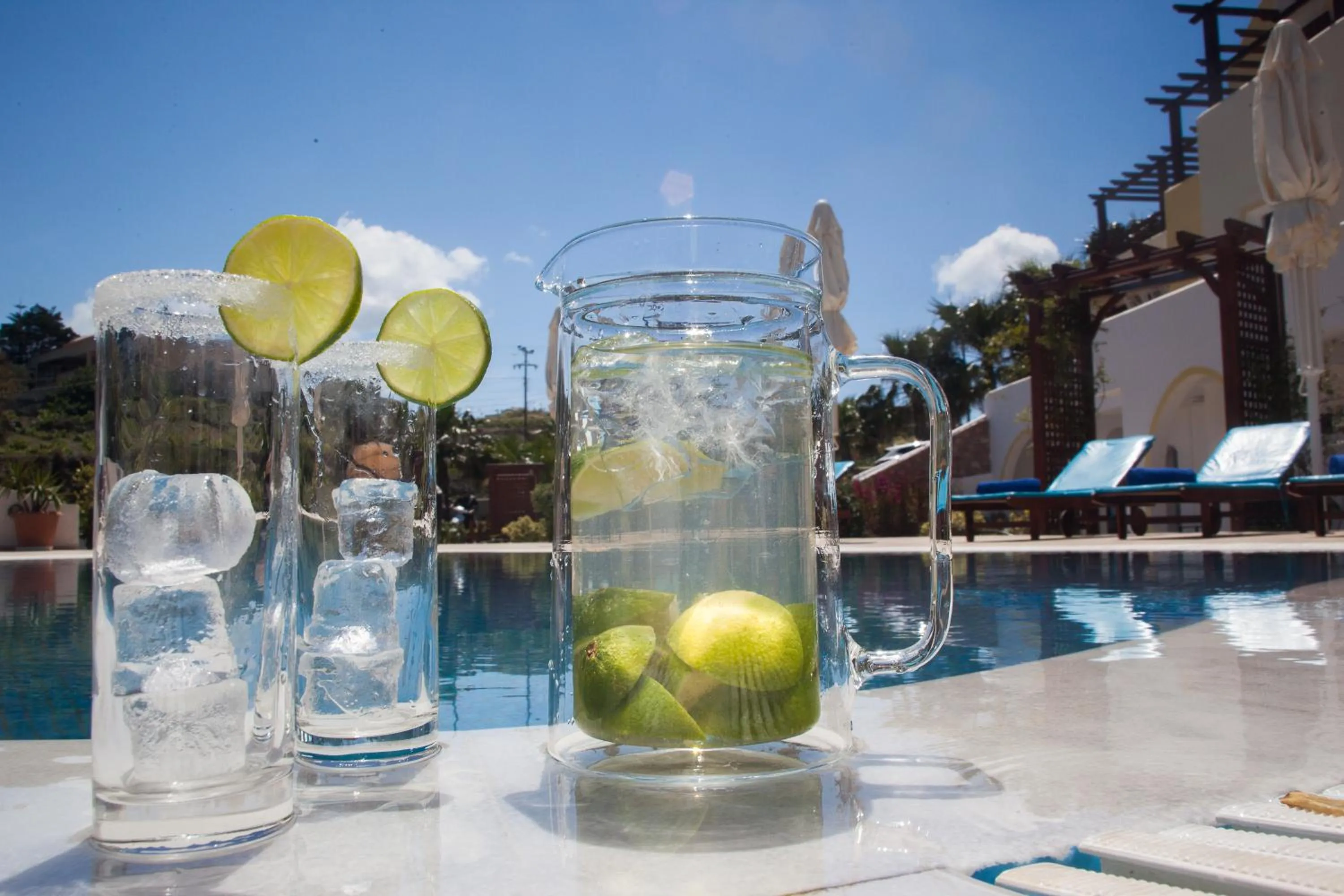Swimming pool in Arlene Suites