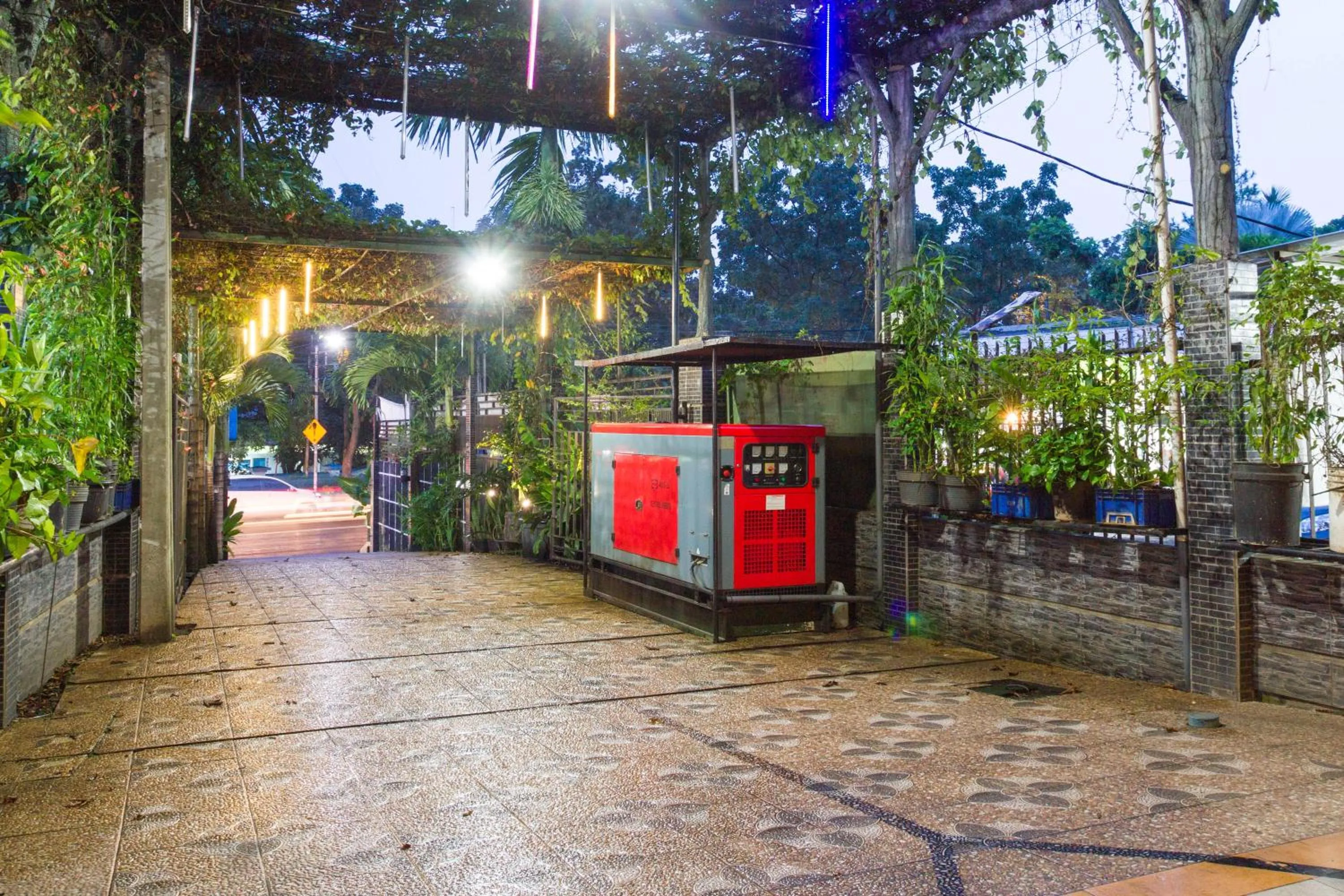 Property building in RedDoorz Plus @ Surapati 2