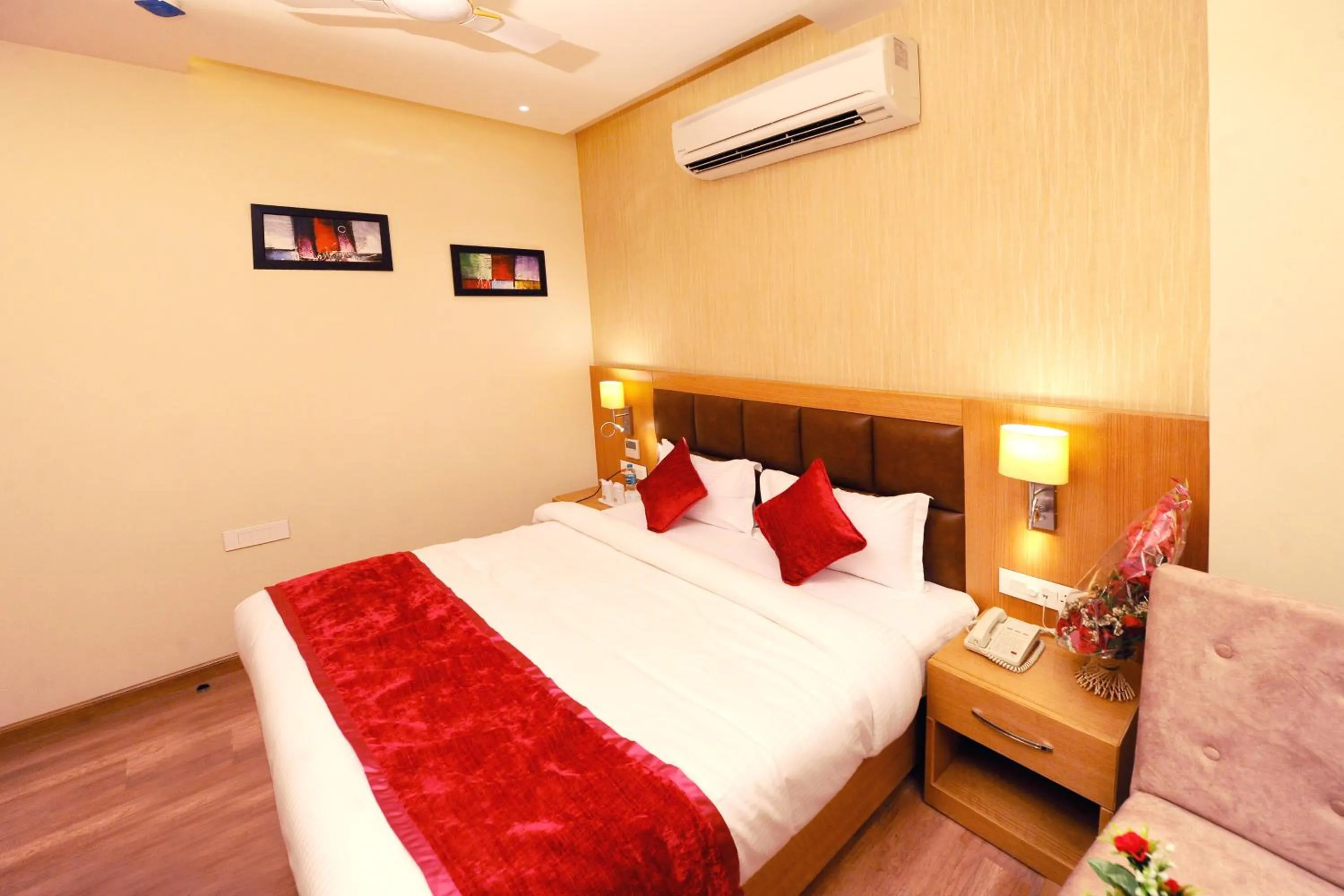 Bed in The Landmark Amritsar