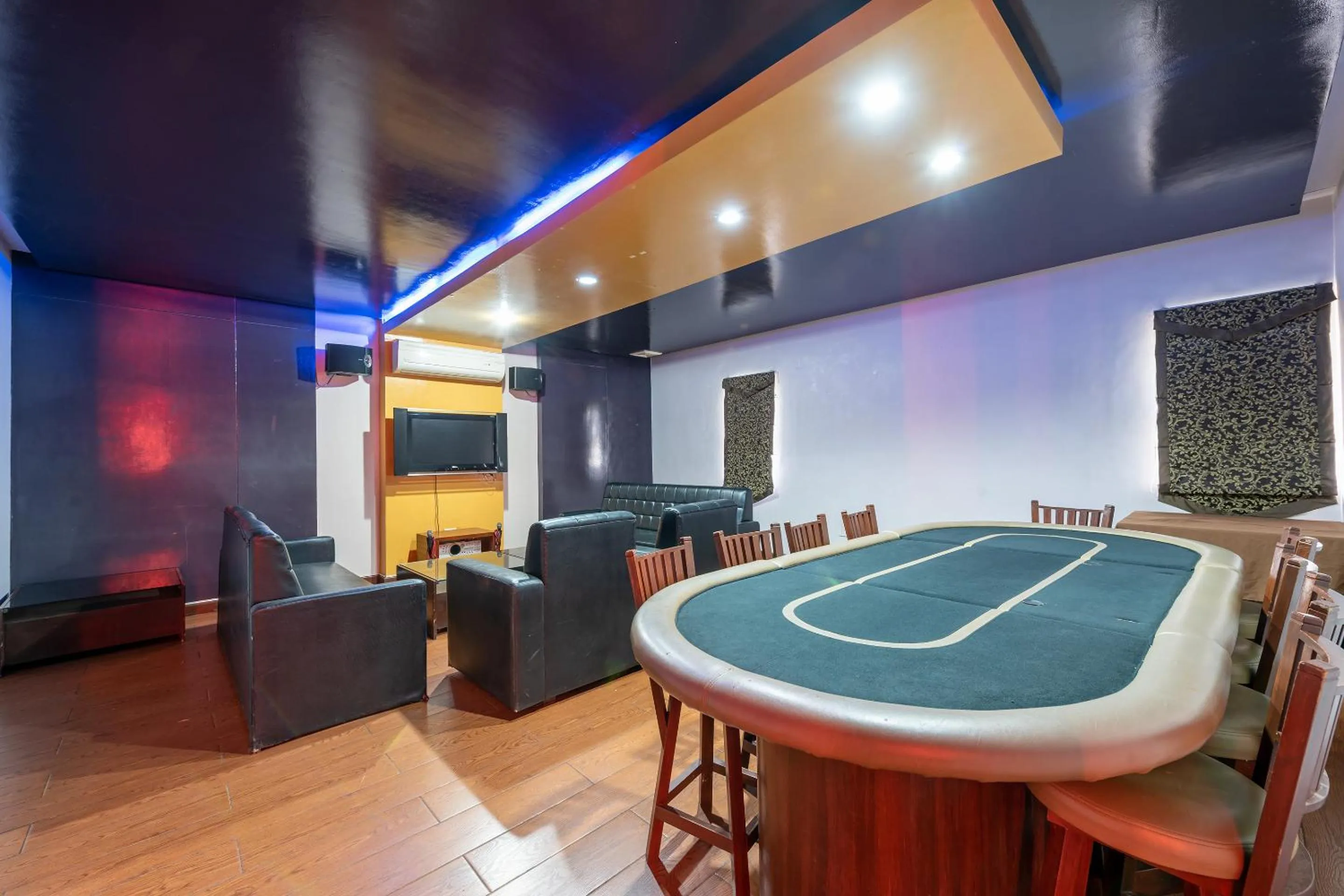 Karaoke in Capital O 176 Bliss Hotel