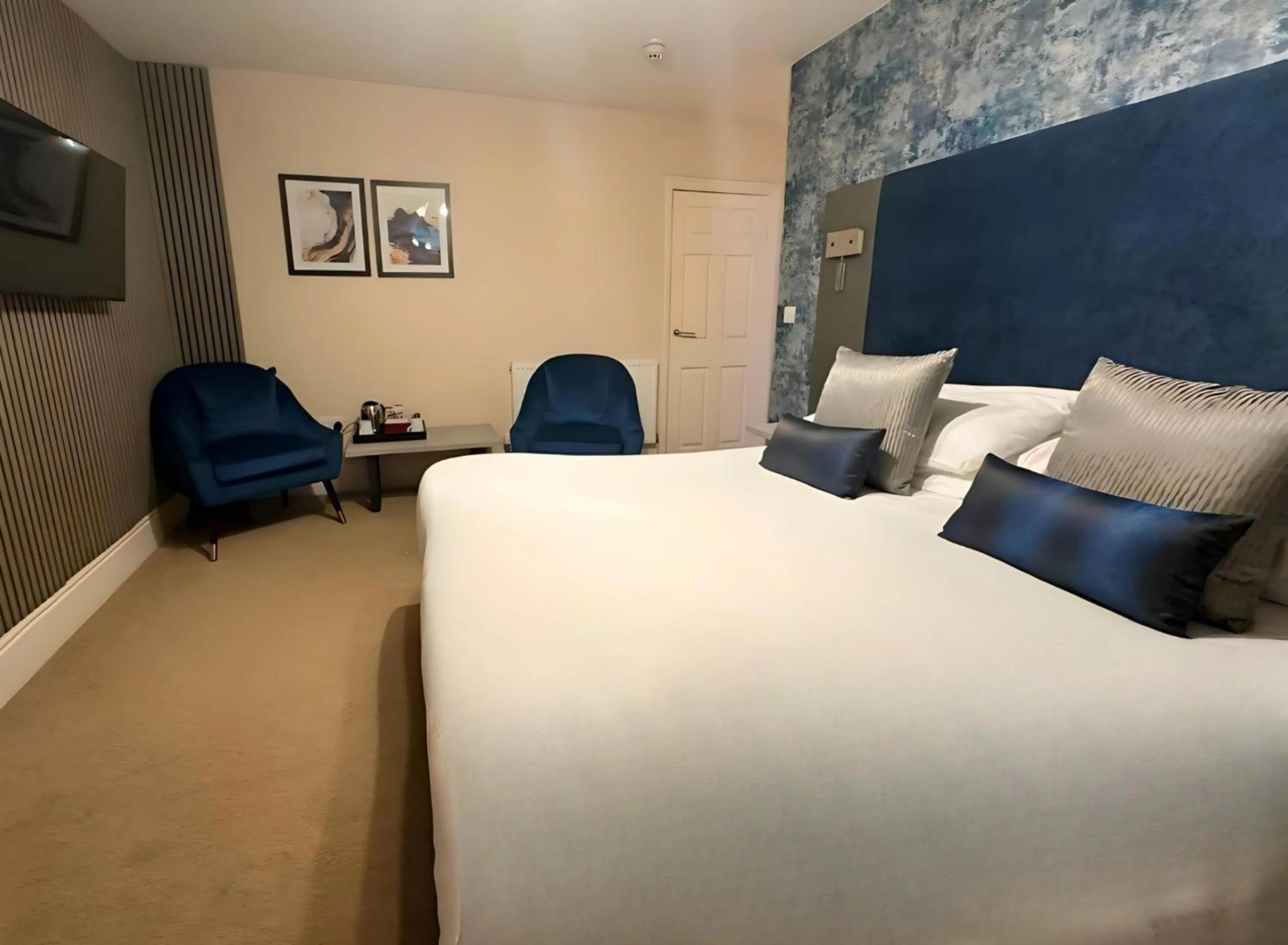 Bed in Caerwylan Hotel