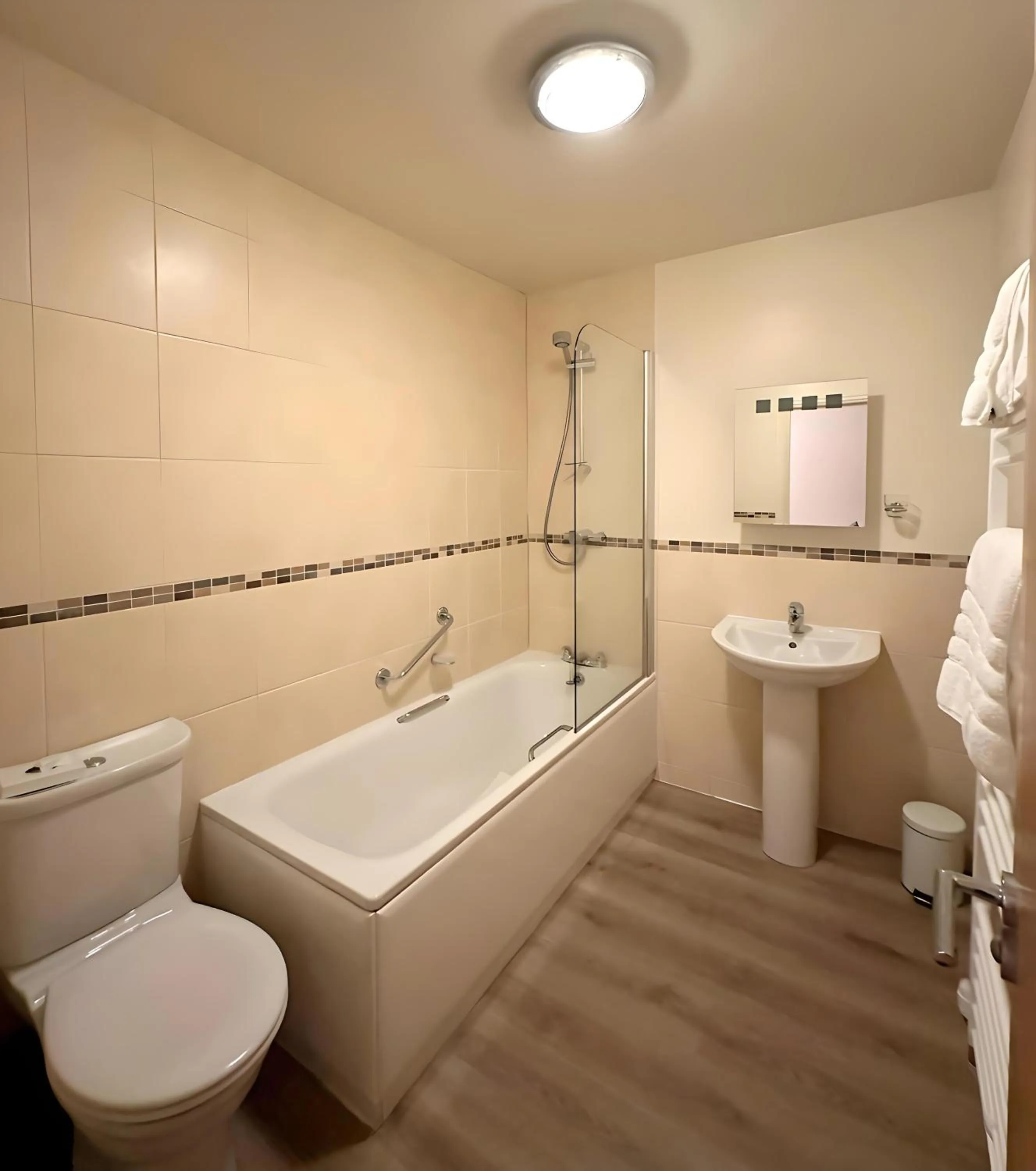 Shower in Caerwylan Hotel