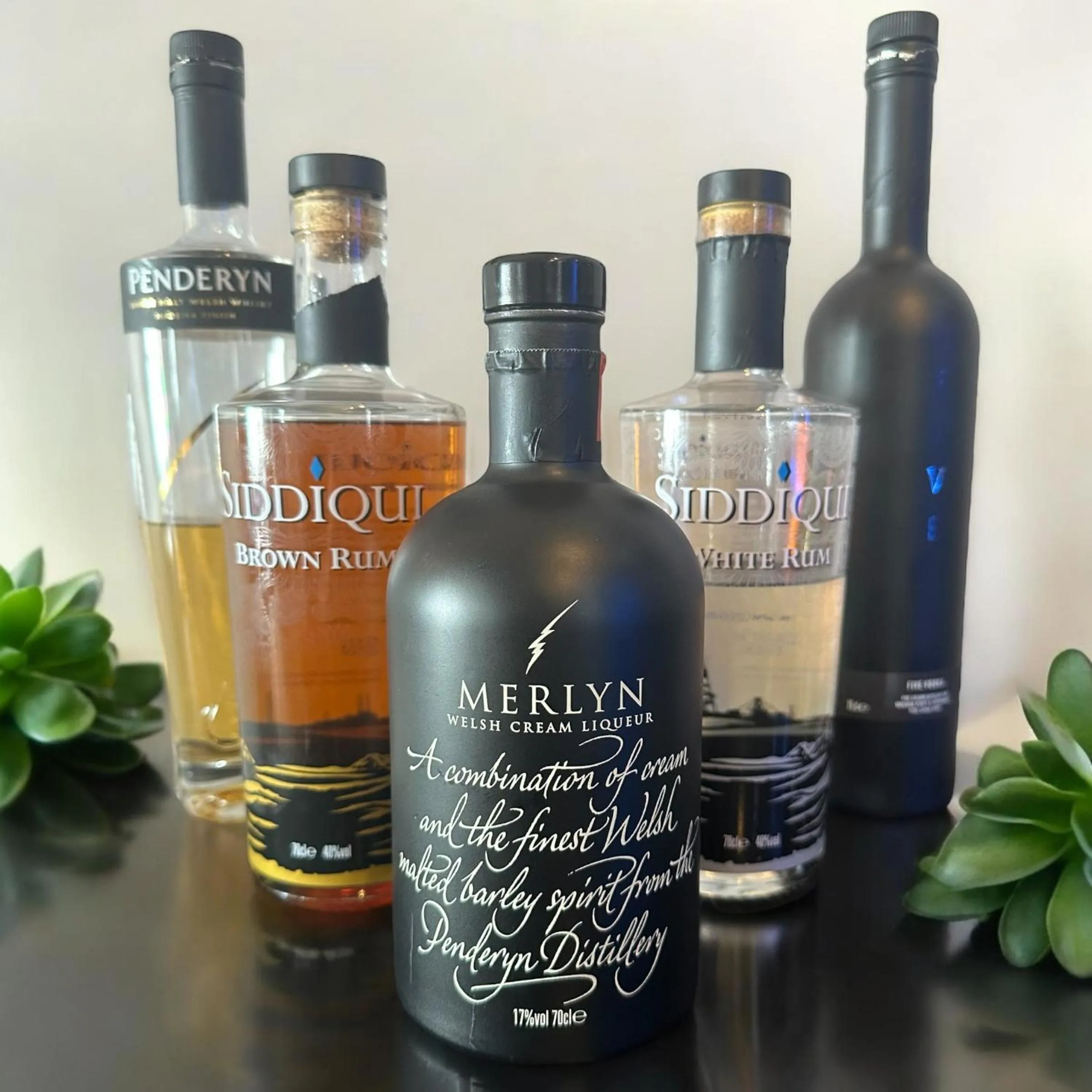 Restaurant/places to eat in Caerwylan Hotel