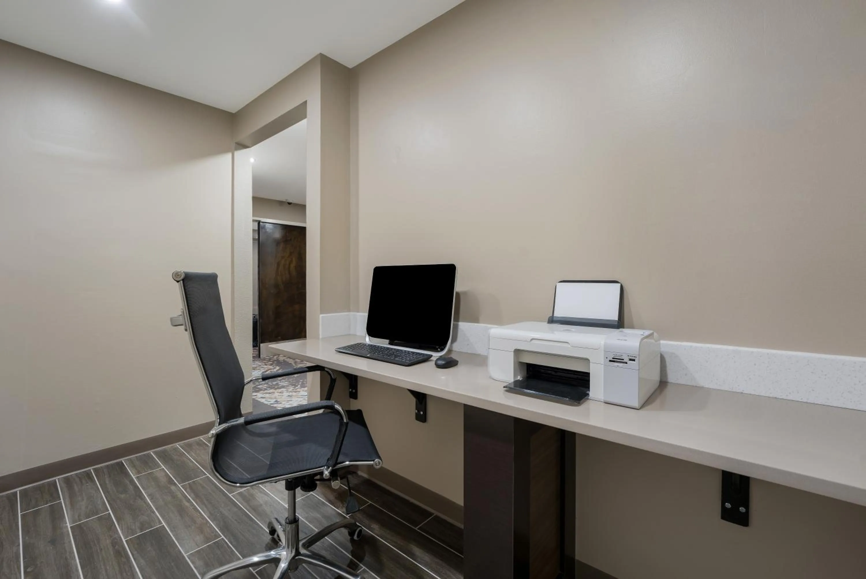 Business facilities in Rodeway Inn