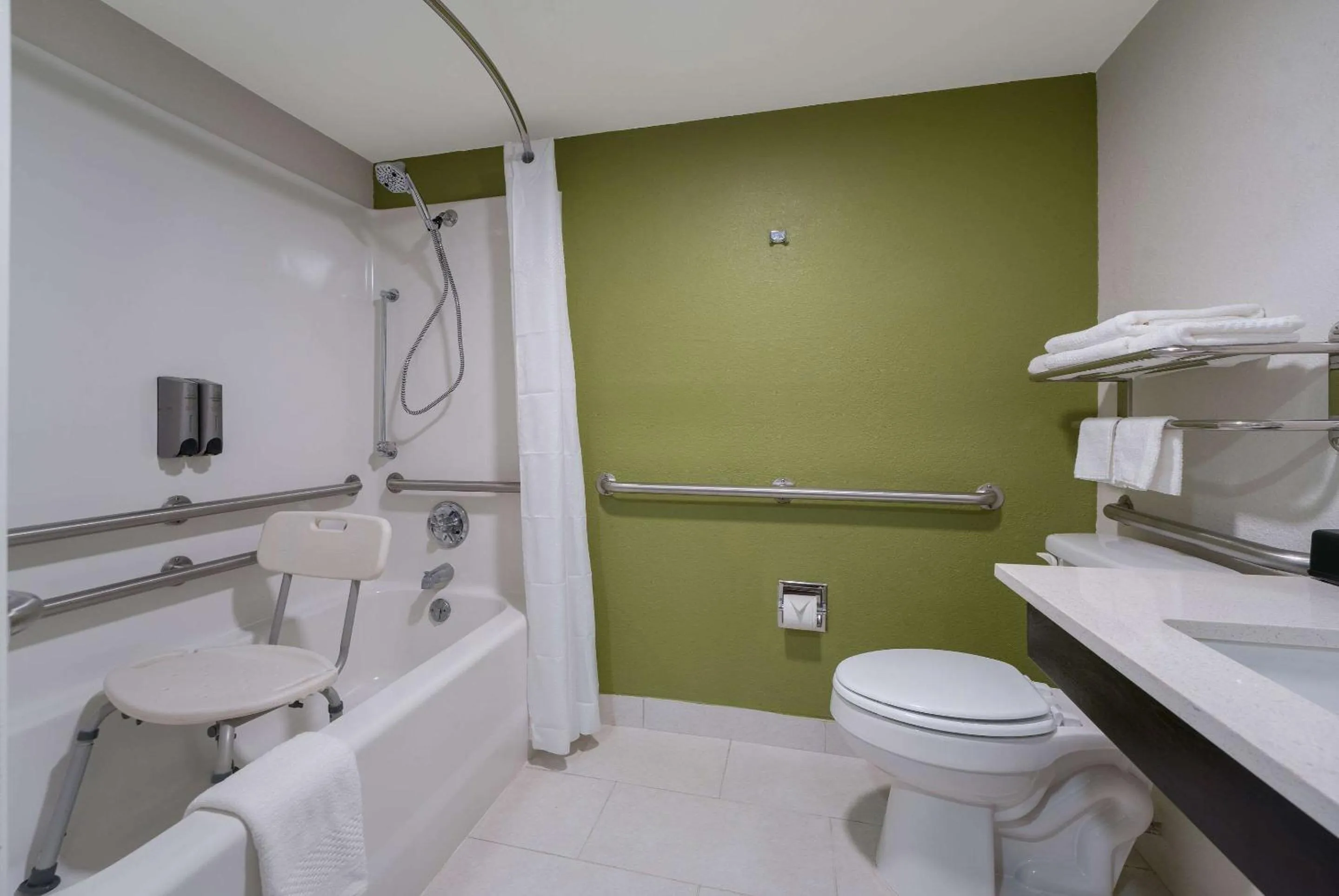 Bedroom in Rodeway Inn