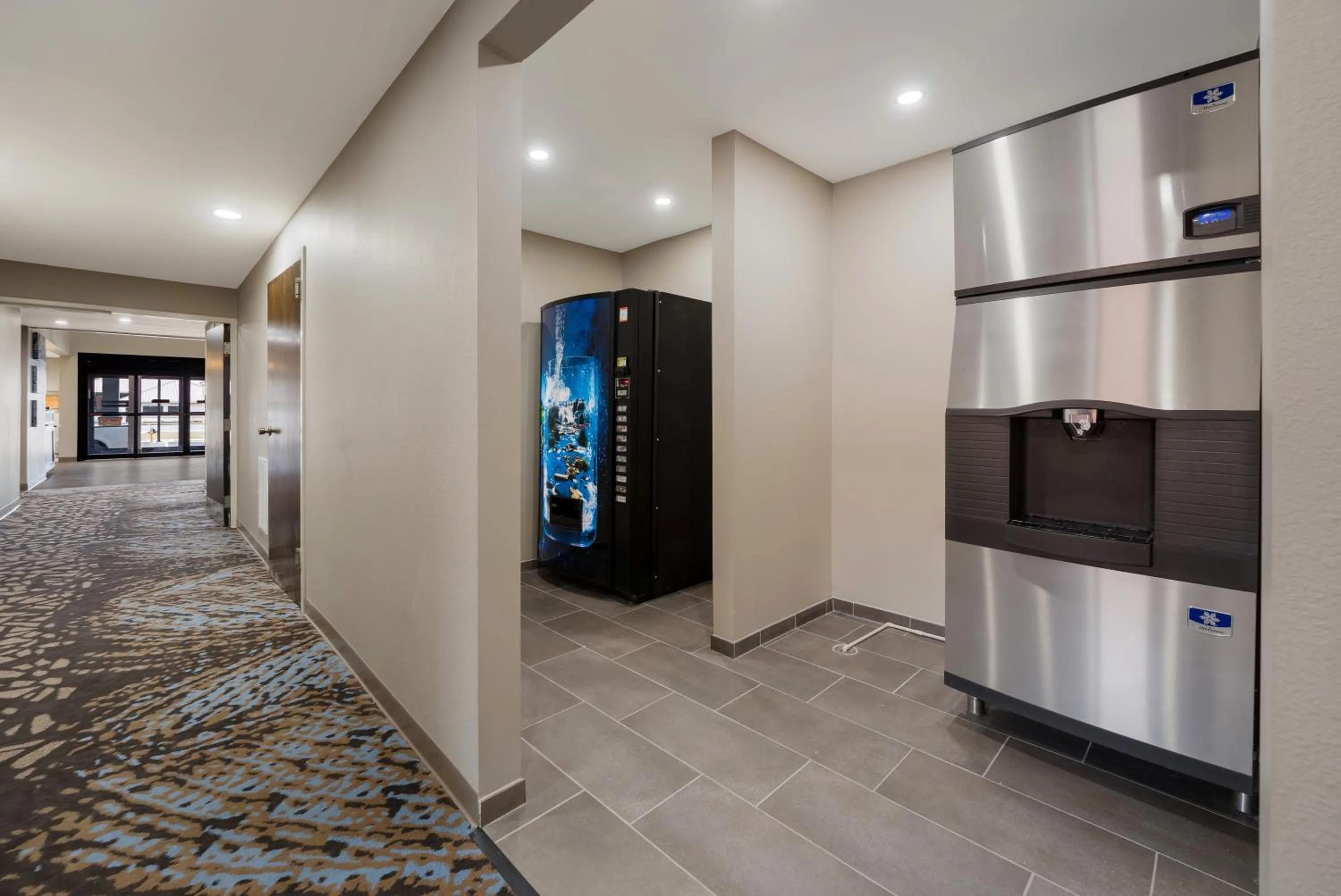 vending machine in Rodeway Inn