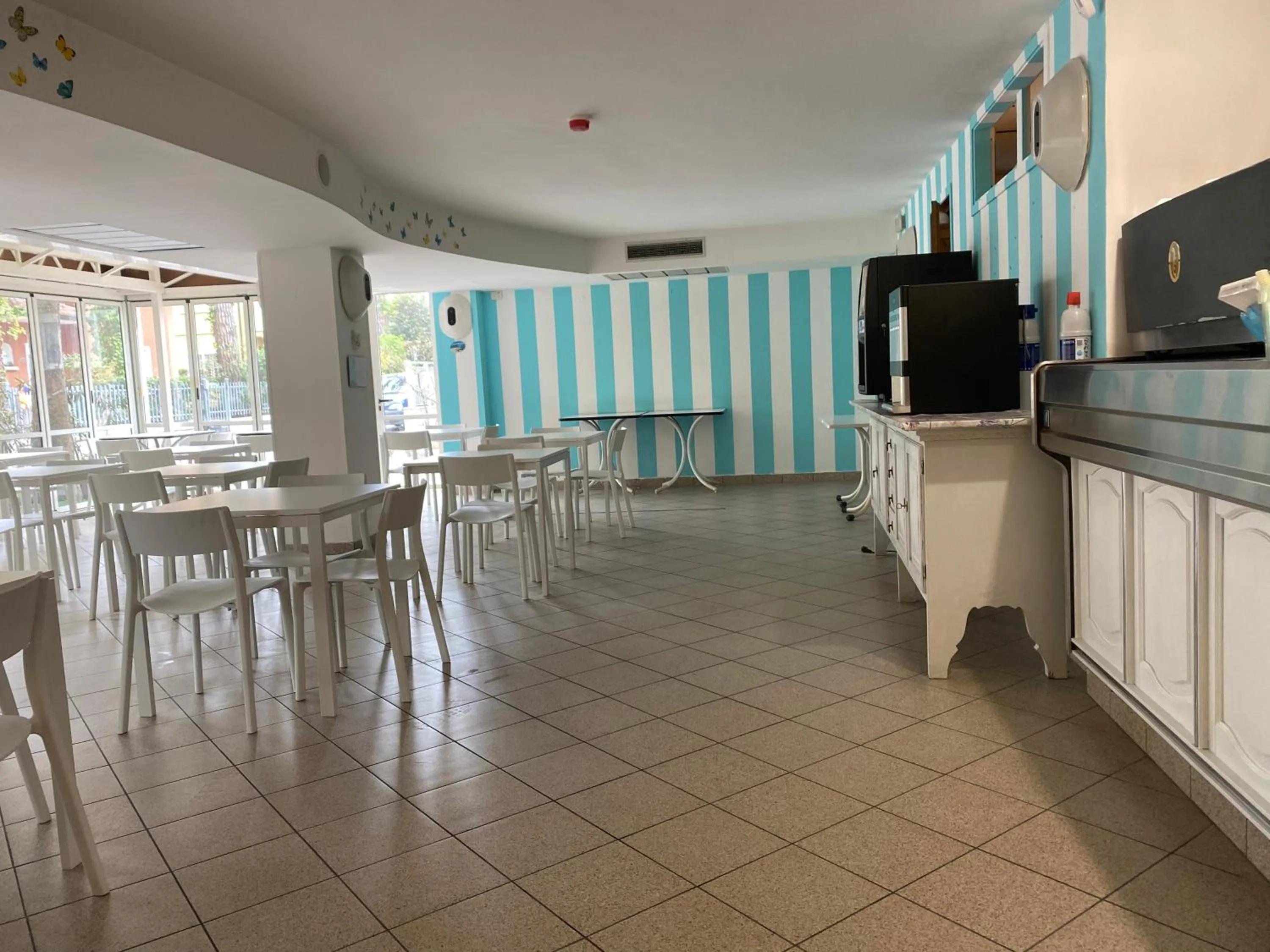 Lounge or bar in Hotel Modenese